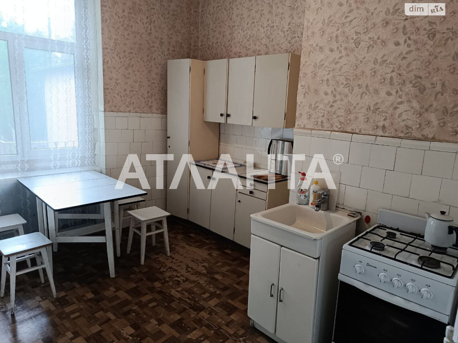 трикімнатна квартира в Львові, район Личаківський, на вул. Тарнавського Генерала в довготривалу оренду помісячно фото 1 трикімнатна квартира в Львові, район Личаківський, на вул. Тарнавського Генерала в довготривалу оренду помісячно фото 1