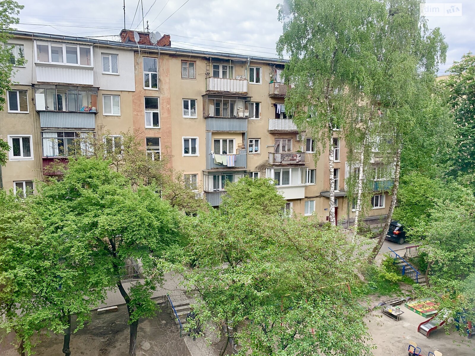двухкомнатная квартира в Львове, район Майоровка, на ул. Пасечная 58 в аренду на долгий срок помесячно фото 1 двухкомнатная квартира в Львове, район Майоровка, на ул. Пасечная 58 в аренду на долгий срок помесячно фото 1