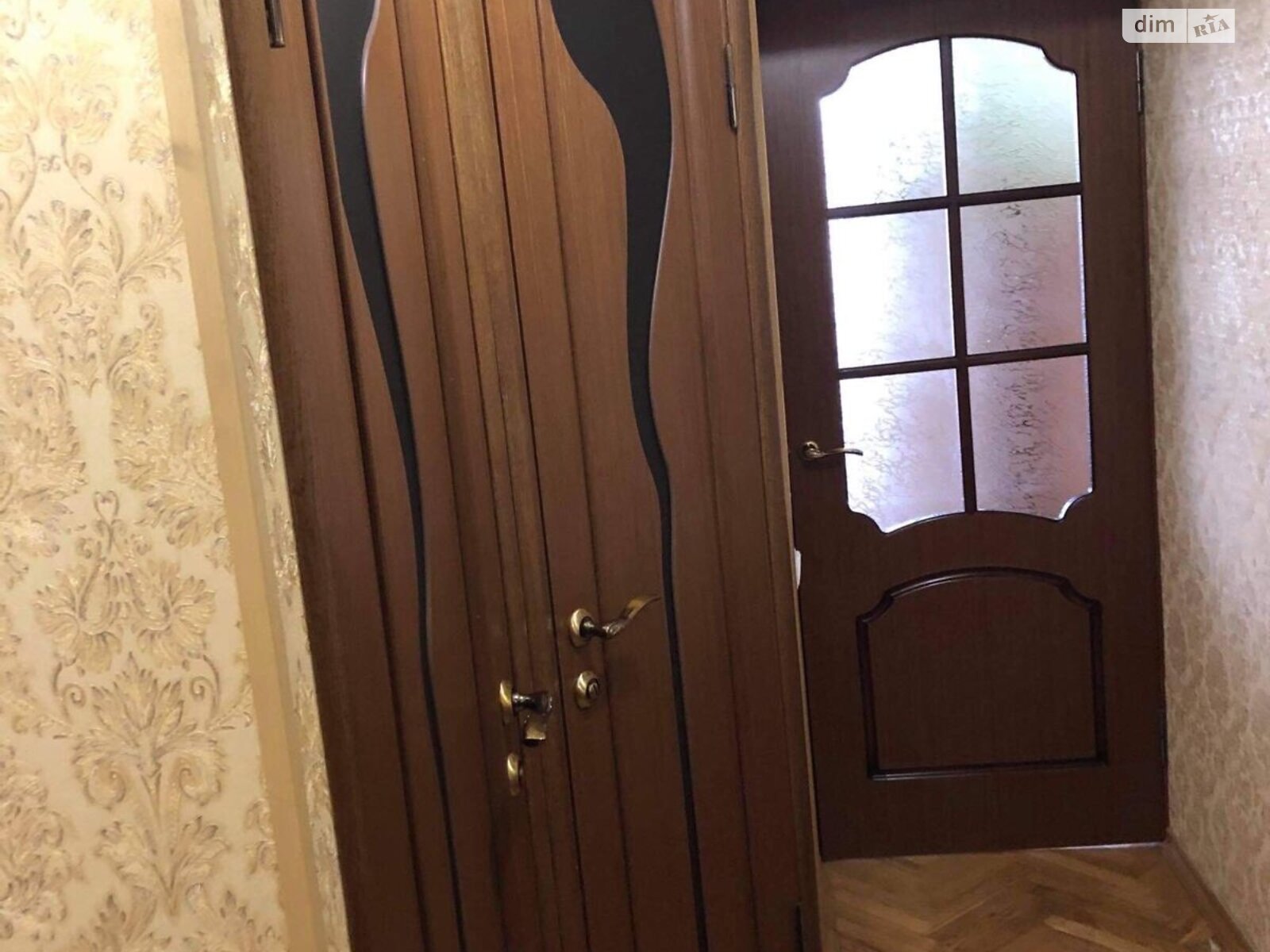 трехкомнатная квартира в Львове, район Майоровка, на ул. Пасечная в аренду на долгий срок помесячно фото 1 трехкомнатная квартира в Львове, район Майоровка, на ул. Пасечная в аренду на долгий срок помесячно фото 1