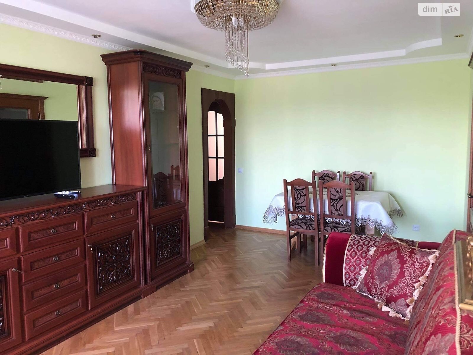 трикімнатна квартира в Львові, район Майорівка, на вул. Пасічна в довготривалу оренду помісячно фото 1