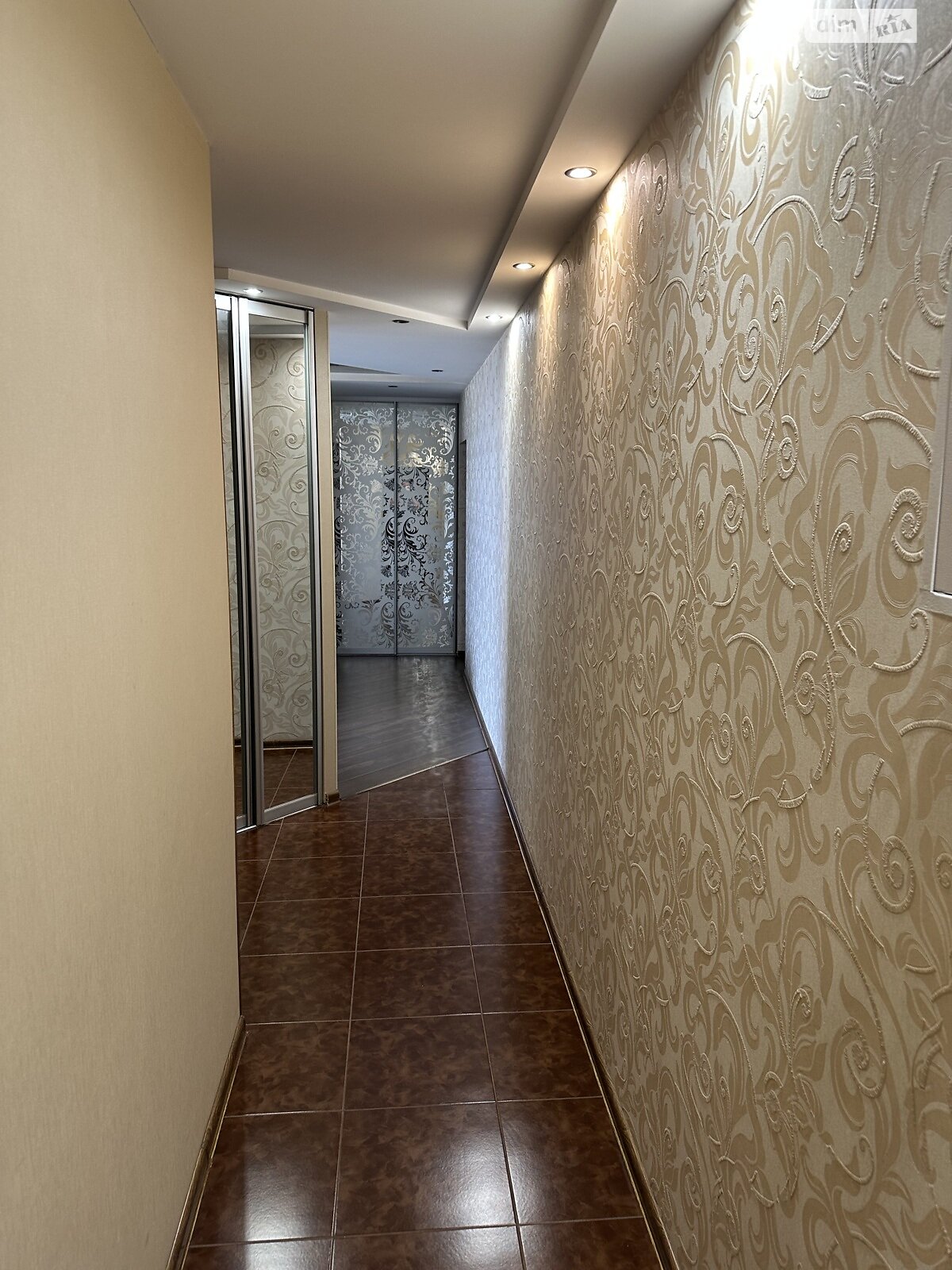 трехкомнатная квартира в Львове, район Научная, на ул. Владимира Великого 35 в аренду на долгий срок помесячно фото 1 трехкомнатная квартира в Львове, район Научная, на ул. Владимира Великого 35 в аренду на долгий срок помесячно фото 1