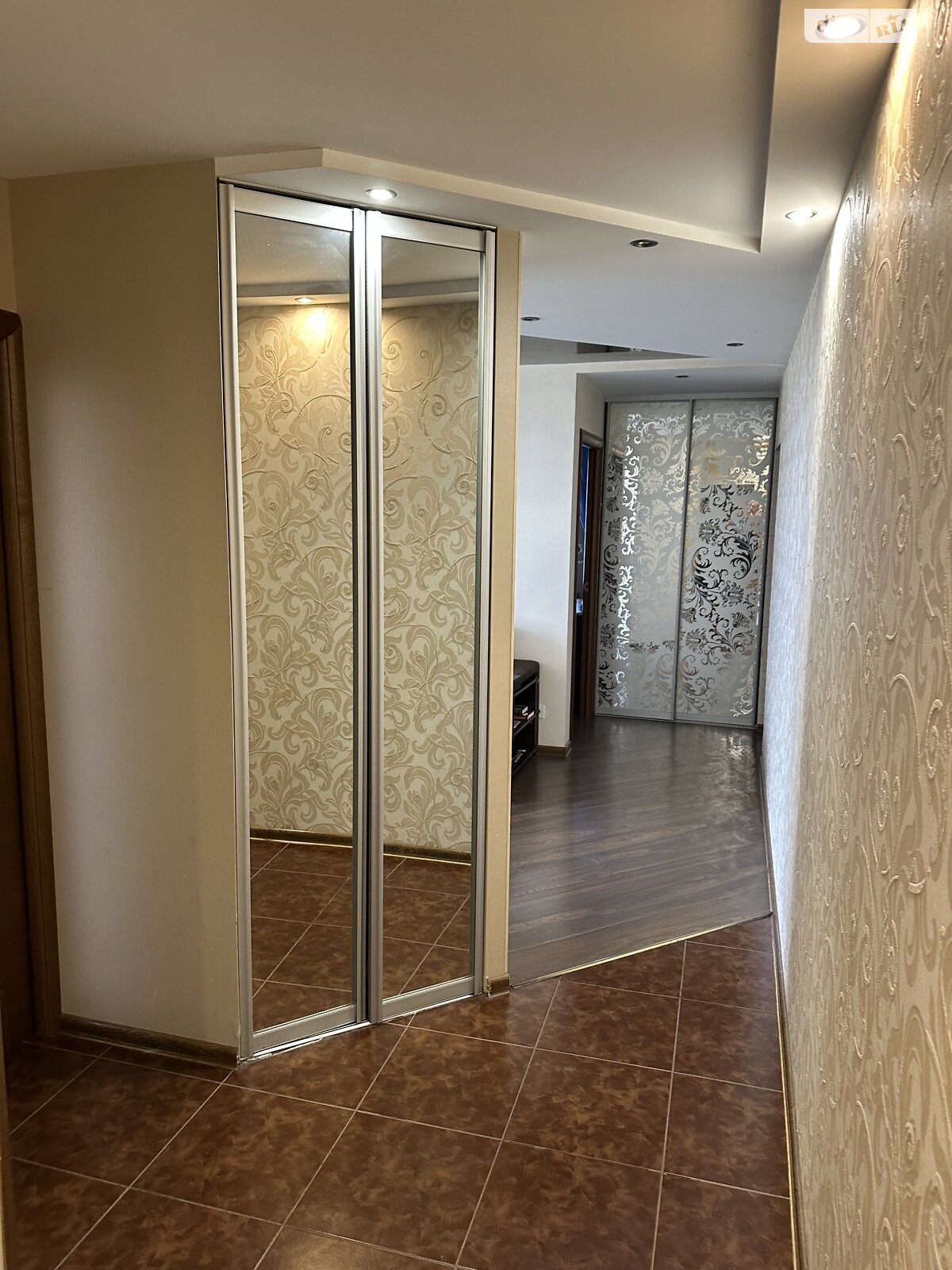 трехкомнатная квартира в Львове, район Научная, на ул. Владимира Великого 35 в аренду на долгий срок помесячно фото 1 трехкомнатная квартира в Львове, район Научная, на ул. Владимира Великого 35 в аренду на долгий срок помесячно фото 1