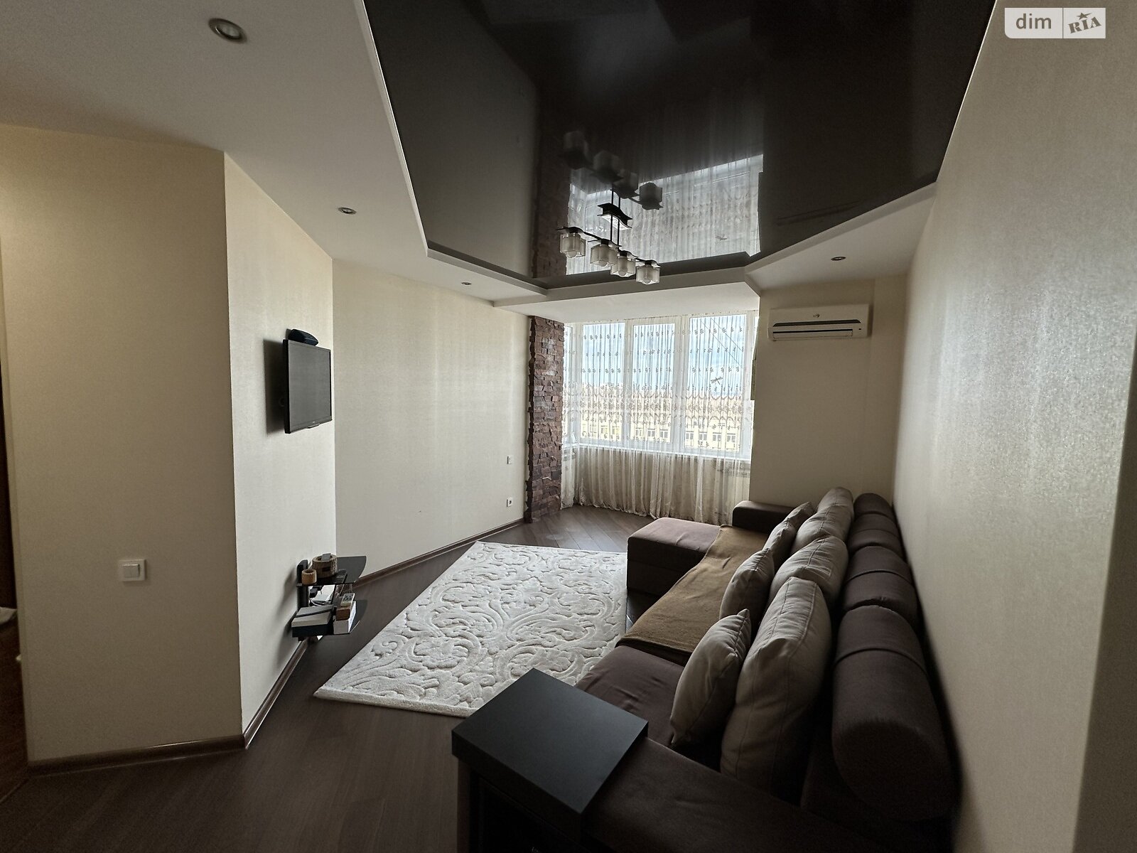 трехкомнатная квартира в Львове, район Научная, на ул. Владимира Великого 35 в аренду на долгий срок помесячно фото 1 трехкомнатная квартира в Львове, район Научная, на ул. Владимира Великого 35 в аренду на долгий срок помесячно фото 1