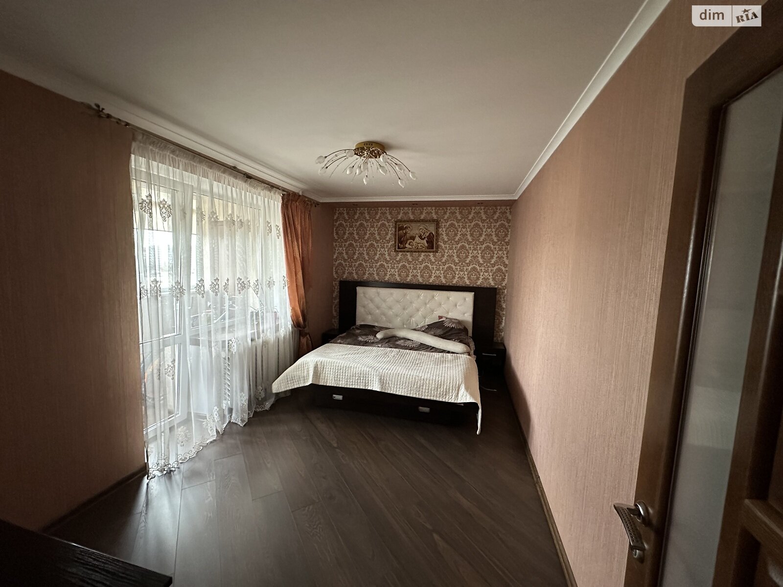 трехкомнатная квартира в Львове, район Научная, на ул. Владимира Великого 35 в аренду на долгий срок помесячно фото 1 трехкомнатная квартира в Львове, район Научная, на ул. Владимира Великого 35 в аренду на долгий срок помесячно фото 1