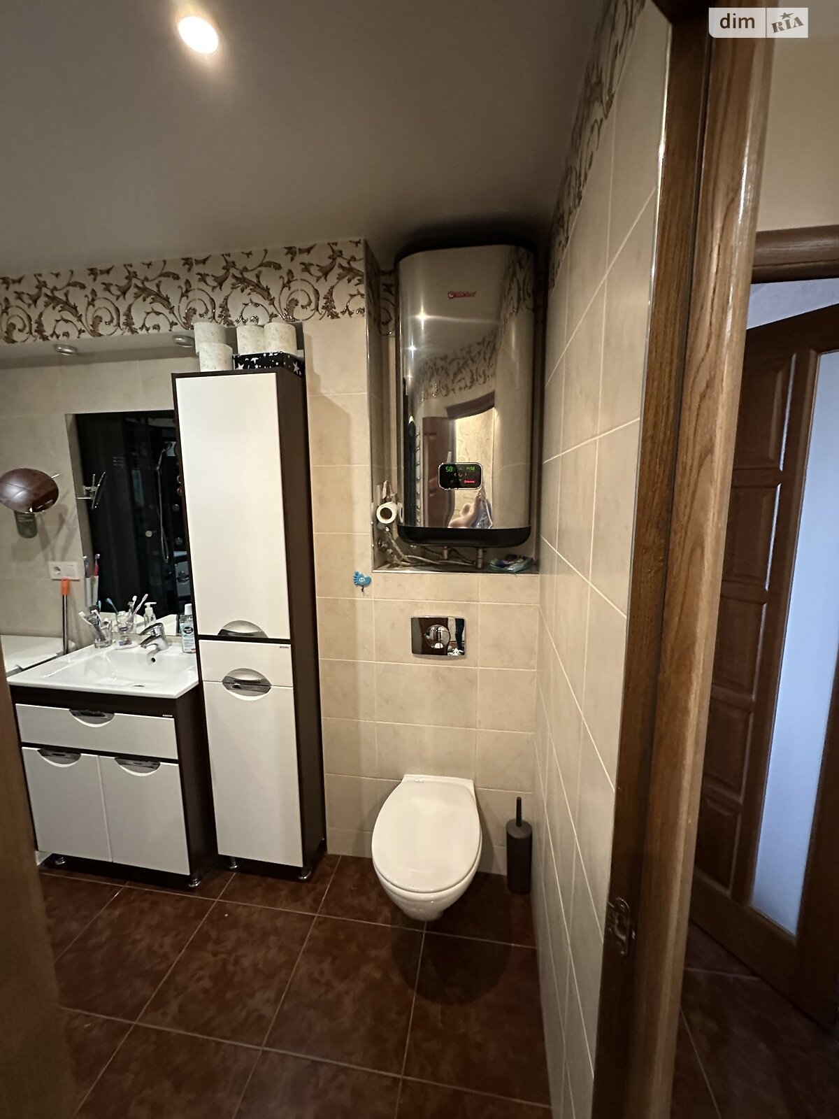 трехкомнатная квартира в Львове, район Научная, на ул. Владимира Великого 35 в аренду на долгий срок помесячно фото 1 трехкомнатная квартира в Львове, район Научная, на ул. Владимира Великого 35 в аренду на долгий срок помесячно фото 1