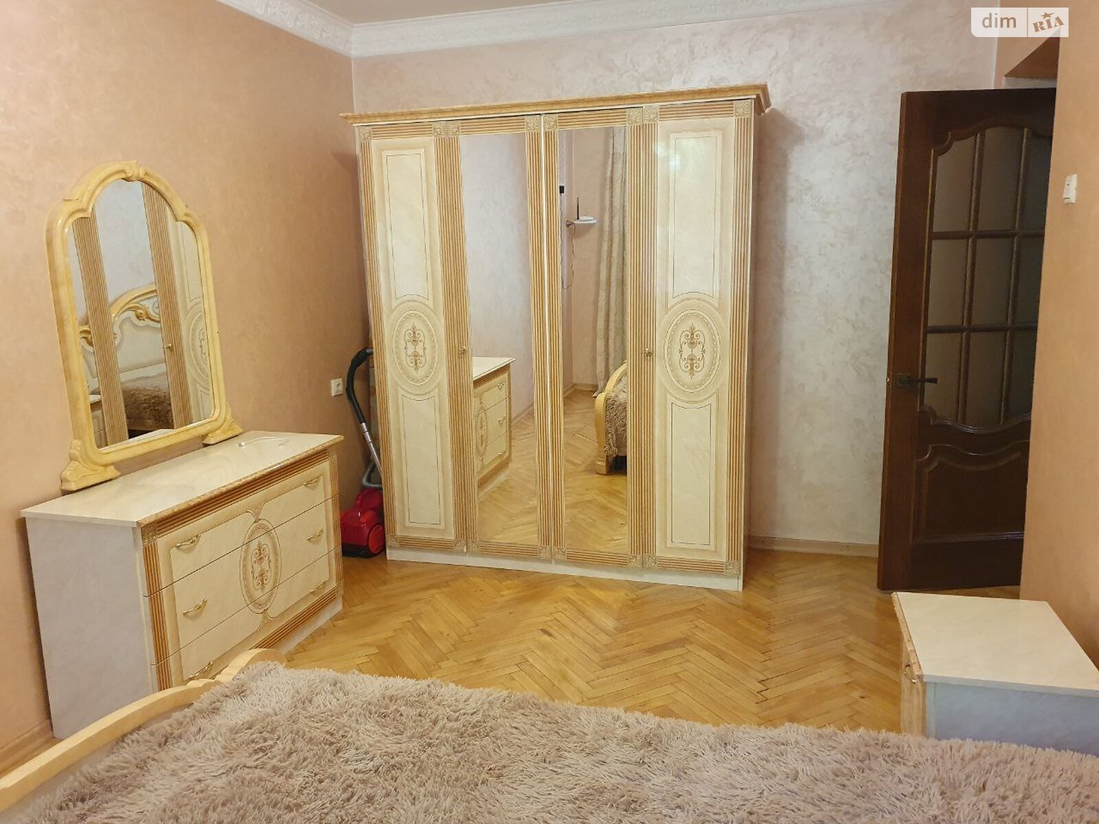 двухкомнатная квартира в Львове, район Новый Львов, на ул. Карманского в аренду на долгий срок помесячно фото 1 двухкомнатная квартира в Львове, район Новый Львов, на ул. Карманского в аренду на долгий срок помесячно фото 1