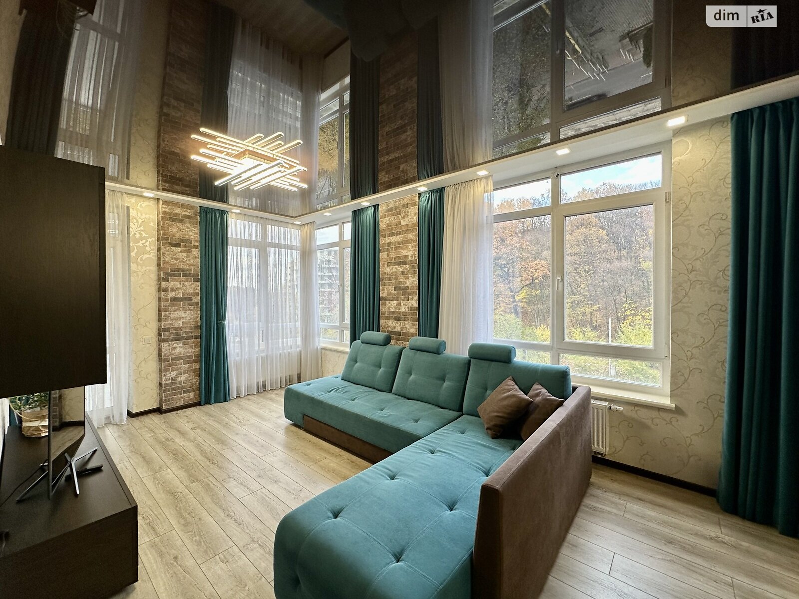 трехкомнатная квартира в Львове, район Новый Львов, на ул. Стуса Василия 22А в аренду на долгий срок помесячно фото 1