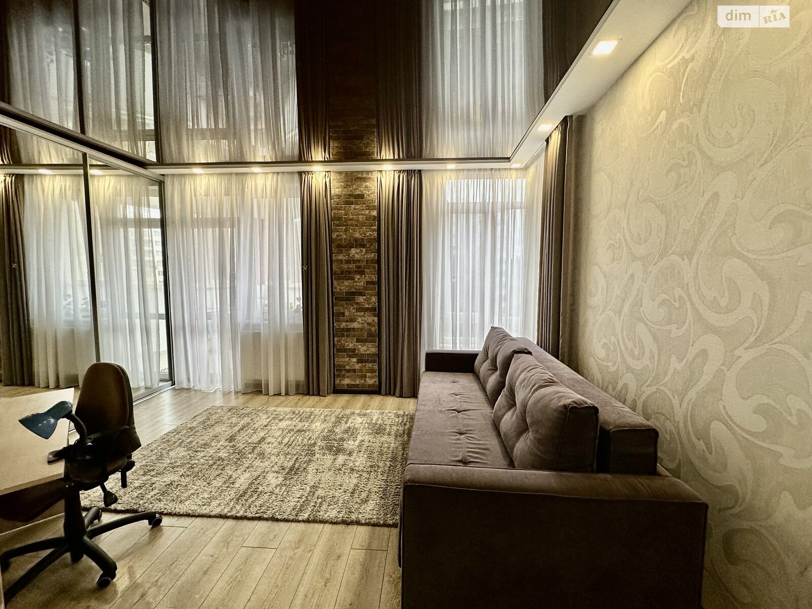 трехкомнатная квартира в Львове, район Новый Львов, на ул. Стуса Василия 22А в аренду на долгий срок помесячно фото 1