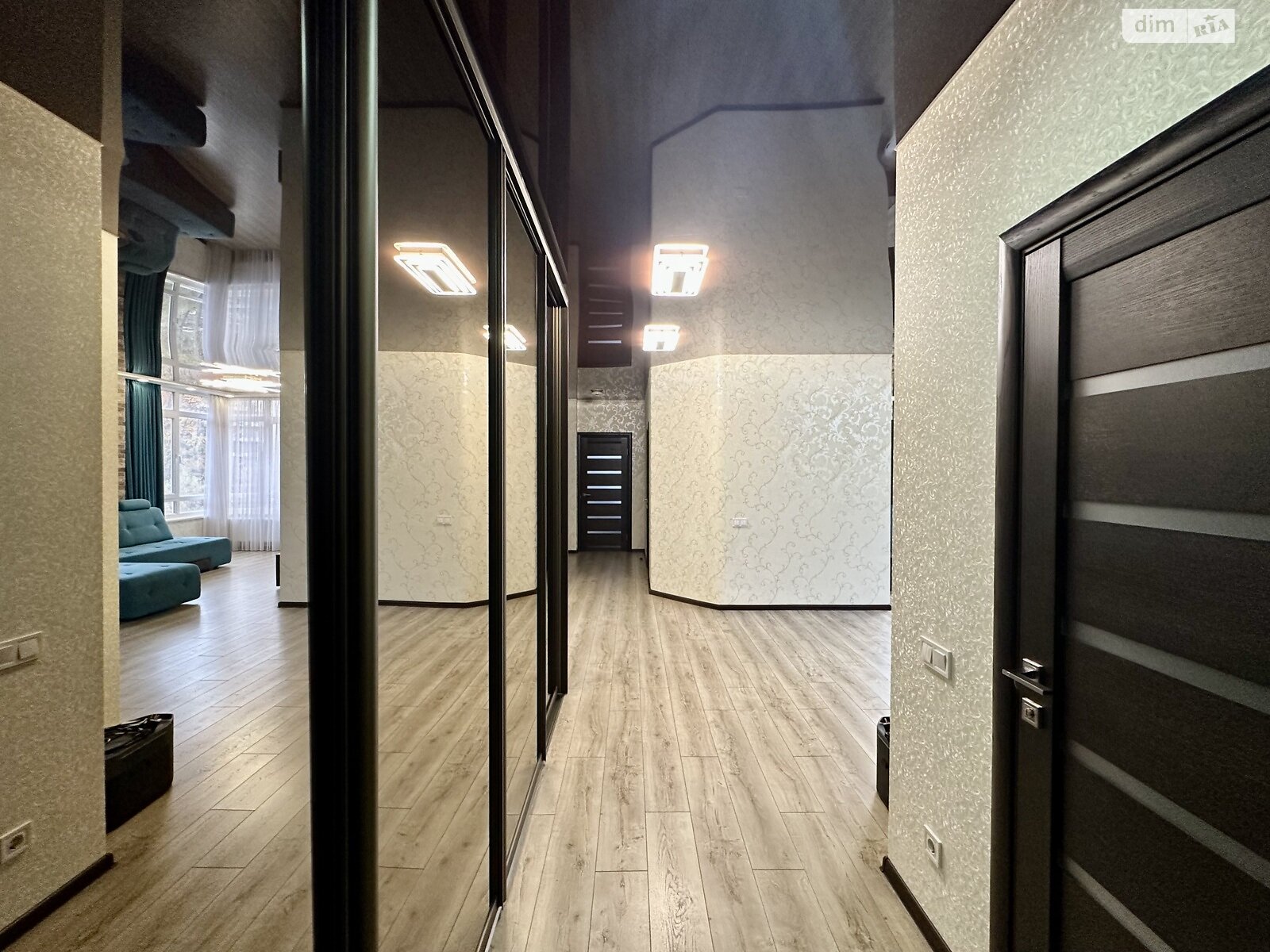 трехкомнатная квартира в Львове, район Новый Львов, на ул. Стуса Василия 22А в аренду на долгий срок помесячно фото 1