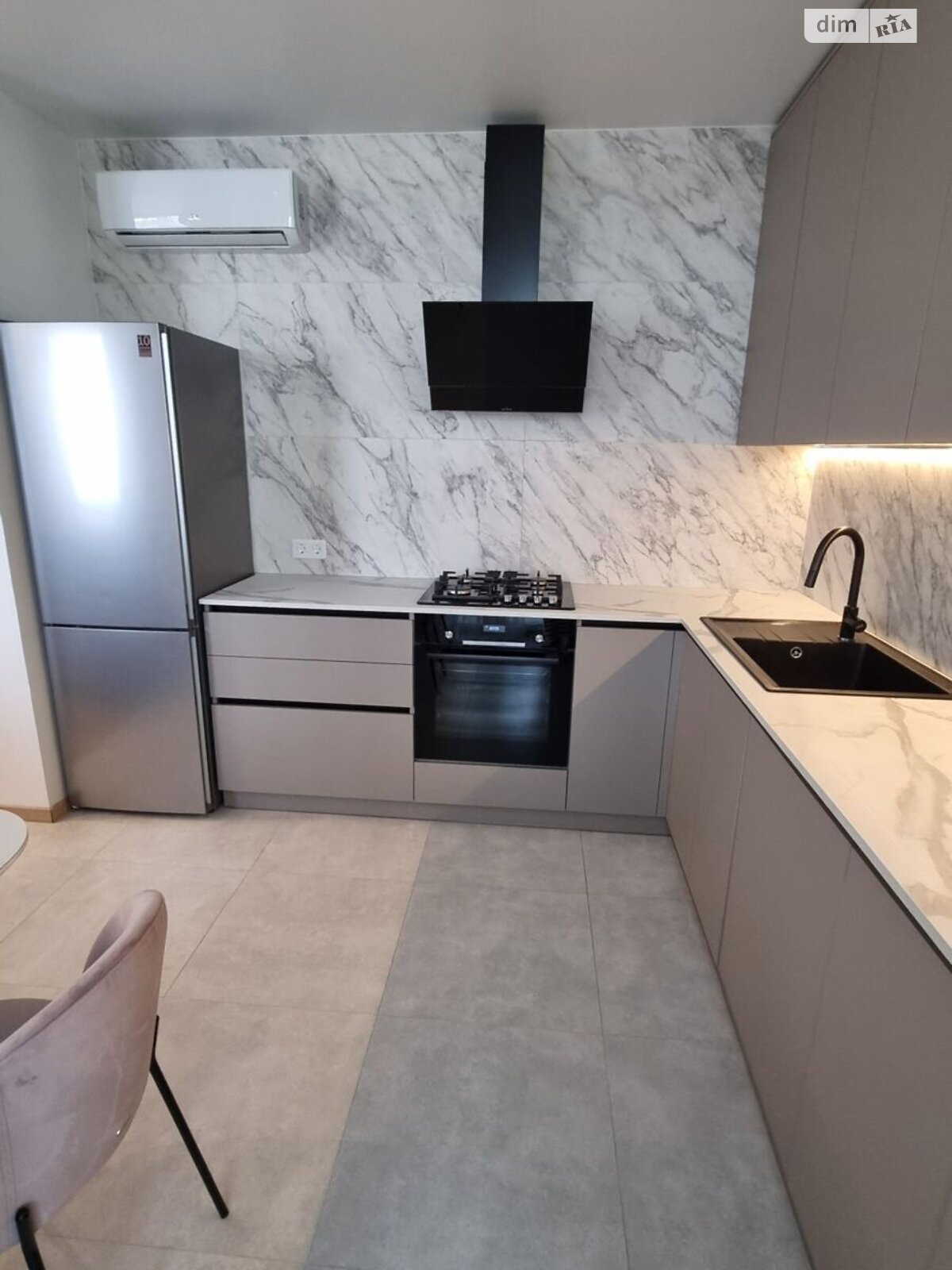 однокімнатна квартира в Львові, район Новий Львів, на вул. Угорська 12 в довготривалу оренду помісячно фото 1 однокімнатна квартира в Львові, район Новий Львів, на вул. Угорська 12 в довготривалу оренду помісячно фото 1