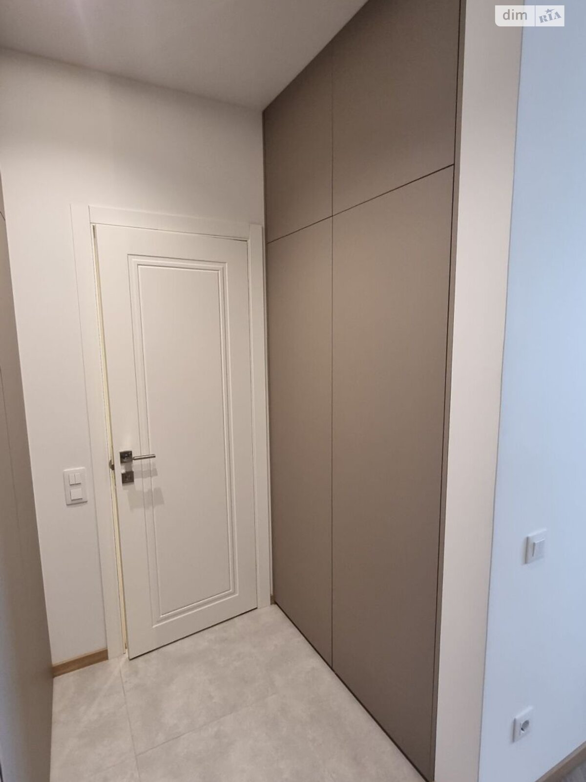 однокімнатна квартира в Львові, район Новий Львів, на вул. Угорська 12 в довготривалу оренду помісячно фото 1 однокімнатна квартира в Львові, район Новий Львів, на вул. Угорська 12 в довготривалу оренду помісячно фото 1