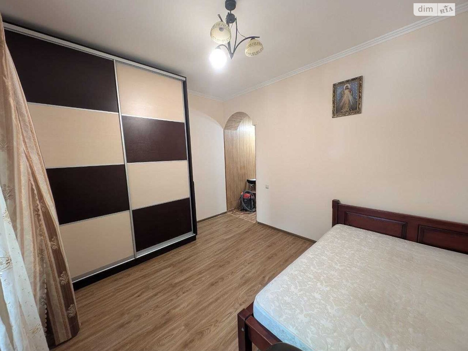 однокімнатна квартира з меблями в Львові, район Новий Світ, на вул. Генерала Тараса Чупринки в довготривалу оренду помісячно фото 1 однокімнатна квартира з меблями в Львові, район Новий Світ, на вул. Генерала Тараса Чупринки в довготривалу оренду помісячно фото 1