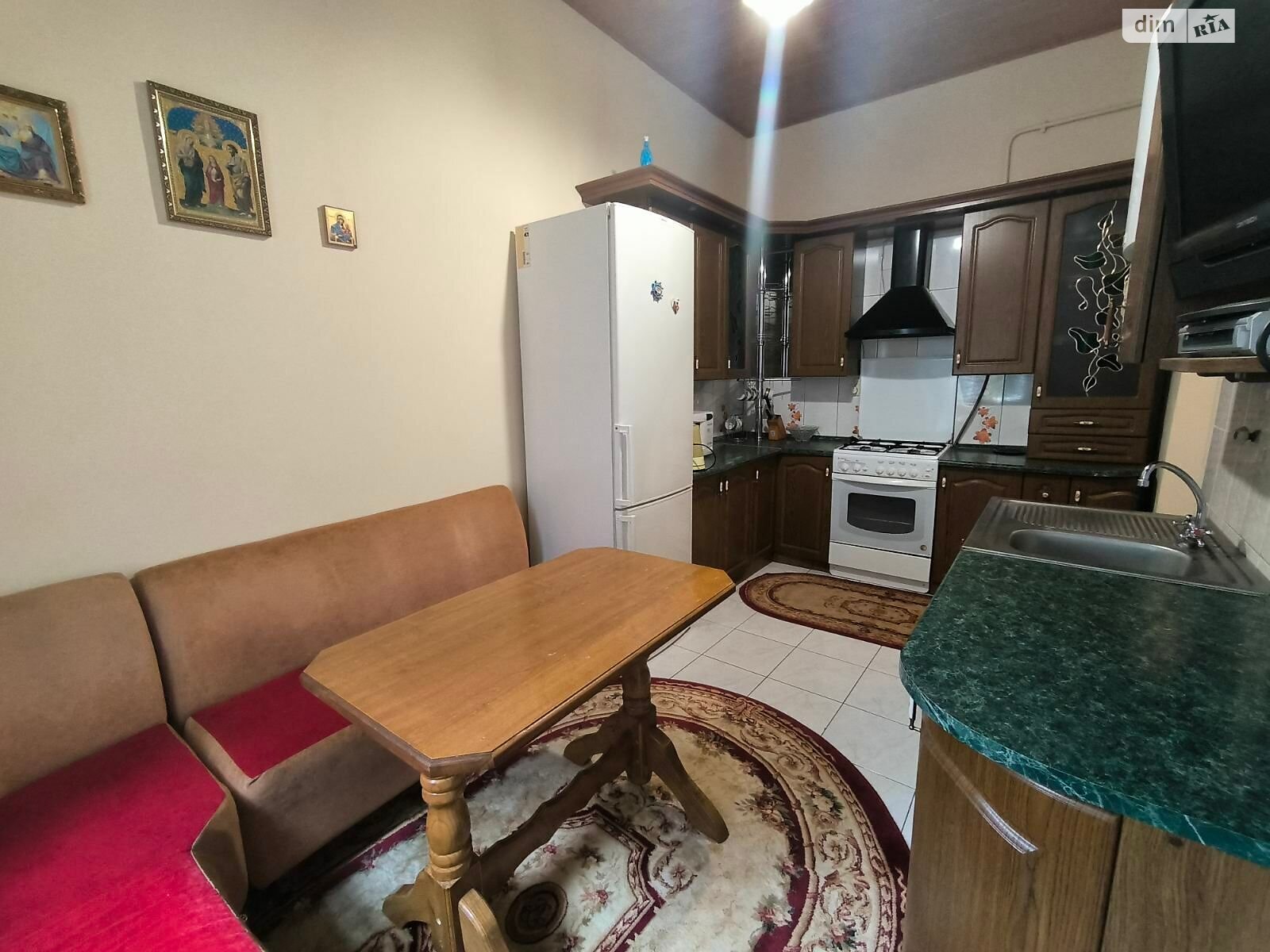 двокімнатна квартира в Львові, район Новий Світ, на вул. Коновальця Євгена 7 в довготривалу оренду помісячно фото 1 двокімнатна квартира в Львові, район Новий Світ, на вул. Коновальця Євгена 7 в довготривалу оренду помісячно фото 1