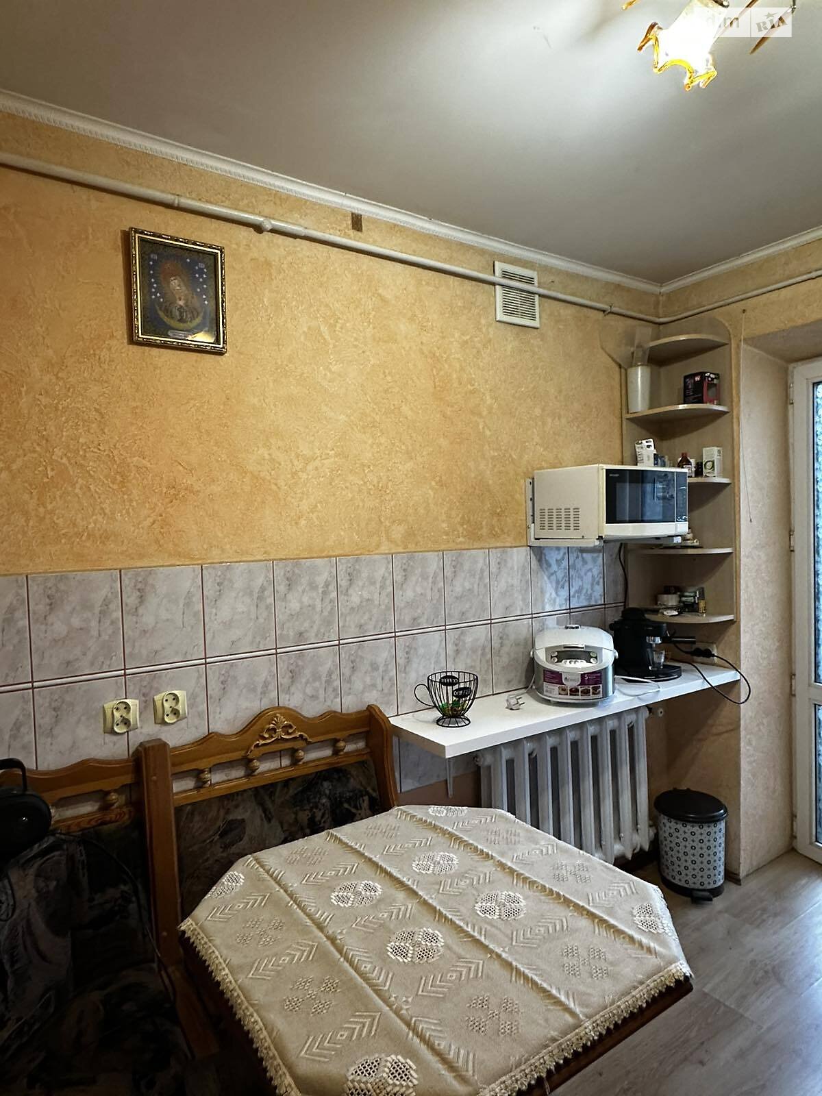 однокімнатна квартира в Львові, район Новий Світ, на вул. Коновальця Євгена в довготривалу оренду помісячно фото 1 однокімнатна квартира в Львові, район Новий Світ, на вул. Коновальця Євгена в довготривалу оренду помісячно фото 1
