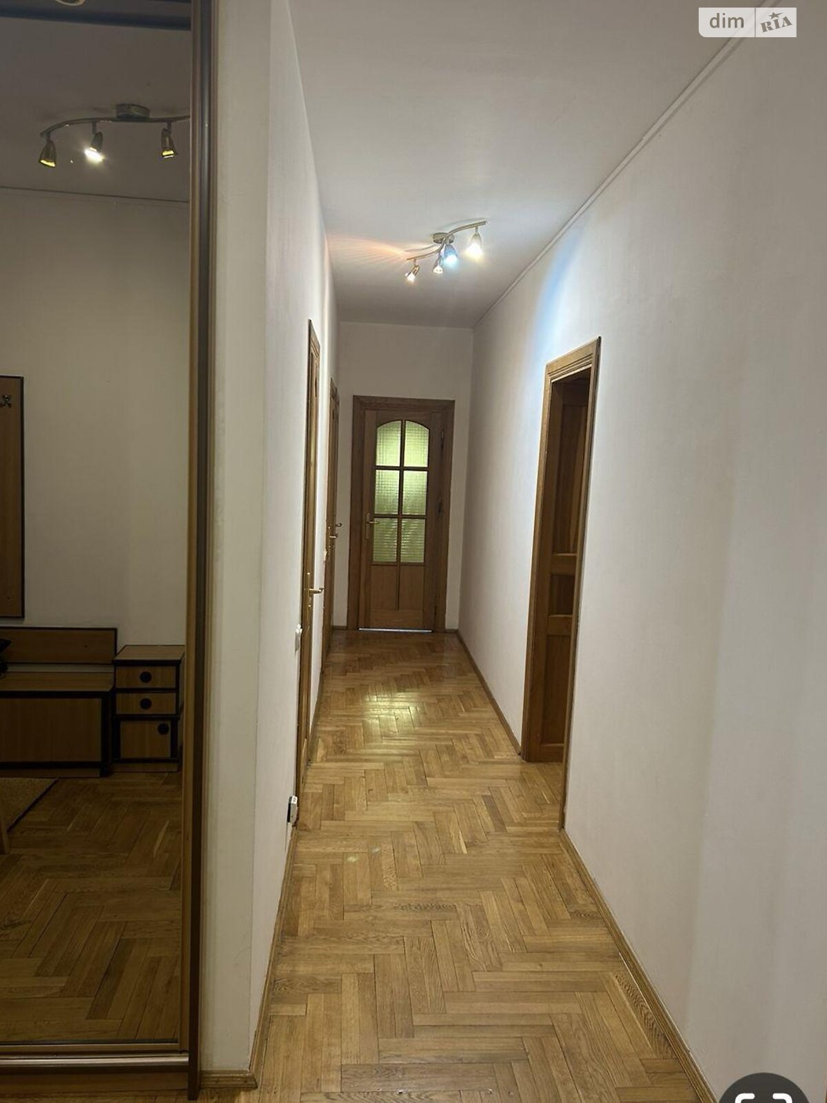 трехкомнатная квартира в Львове, район Новый Свет, на ул. Перемышльский 1 в аренду на долгий срок помесячно фото 1