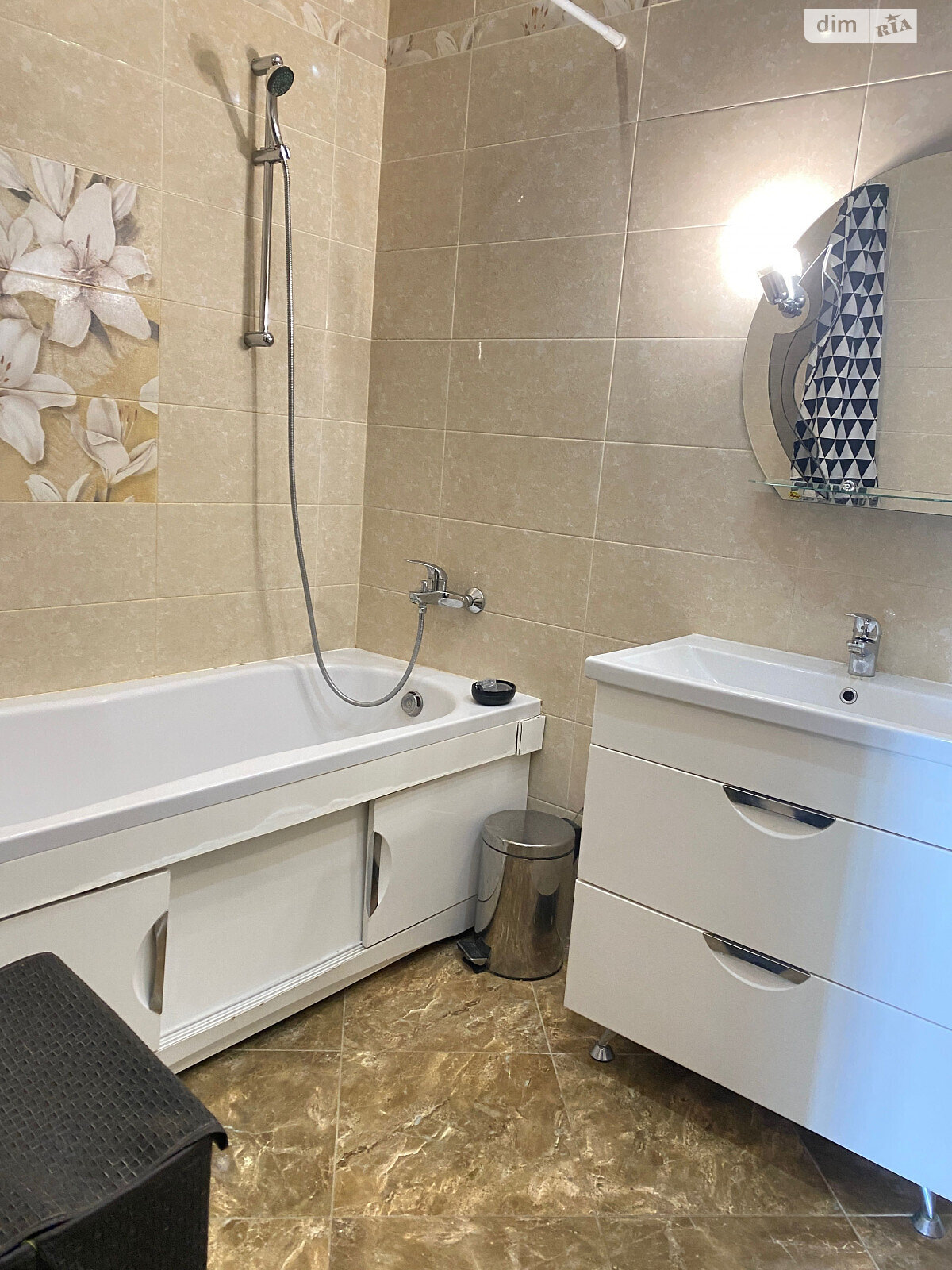 двухкомнатная квартира в Львове, район Пасеки, на ул. Вашингтона Джорджа в аренду на долгий срок помесячно фото 1 двухкомнатная квартира в Львове, район Пасеки, на ул. Вашингтона Джорджа в аренду на долгий срок помесячно фото 1