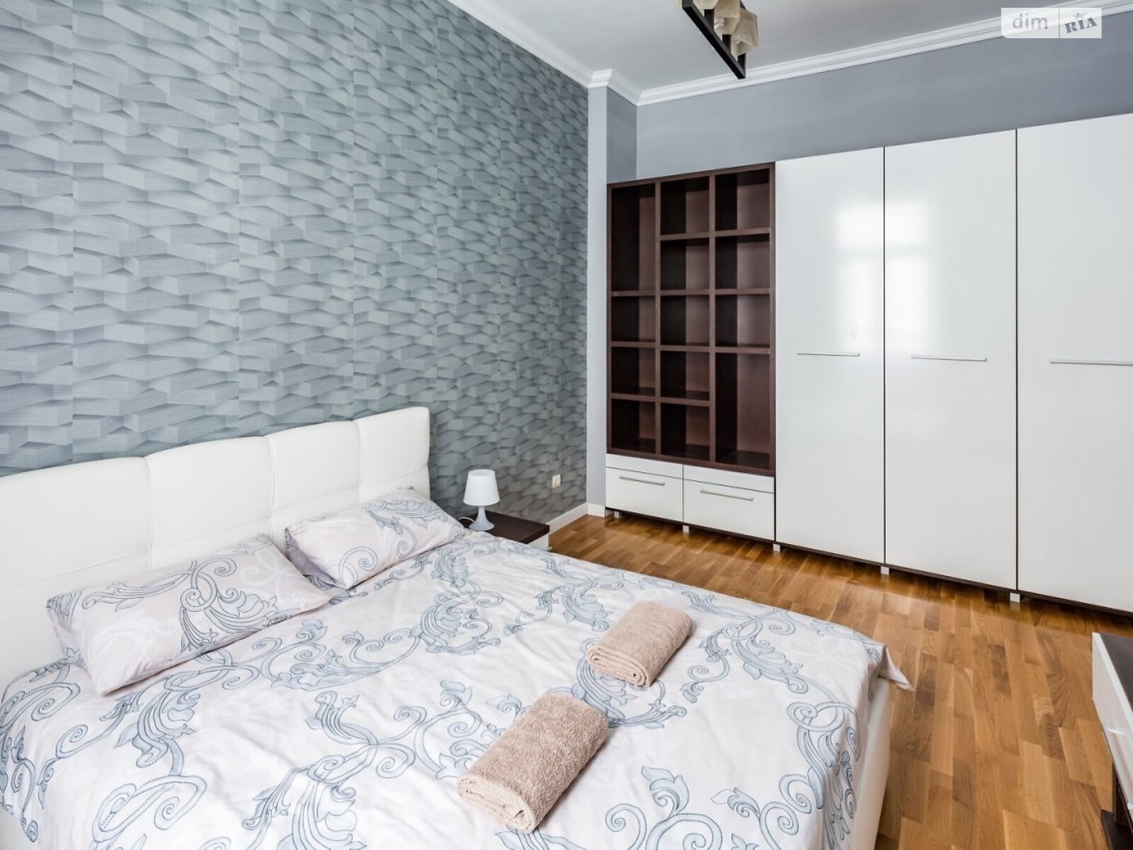 четырехкомнатная квартира в Львове, район Площадь Рынок, на ул. Гавришквича 2 в аренду на долгий срок помесячно фото 1 четырехкомнатная квартира в Львове, район Площадь Рынок, на ул. Гавришквича 2 в аренду на долгий срок помесячно фото 1