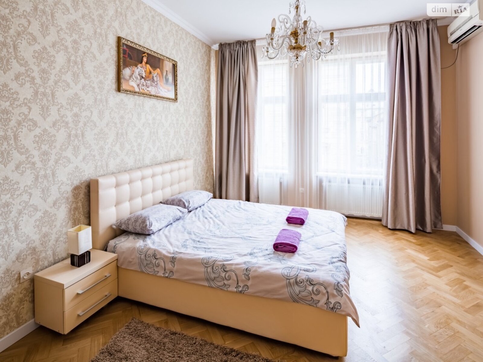 четырехкомнатная квартира в Львове, район Площадь Рынок, на ул. Гавришквича 2 в аренду на долгий срок помесячно фото 1 четырехкомнатная квартира в Львове, район Площадь Рынок, на ул. Гавришквича 2 в аренду на долгий срок помесячно фото 1