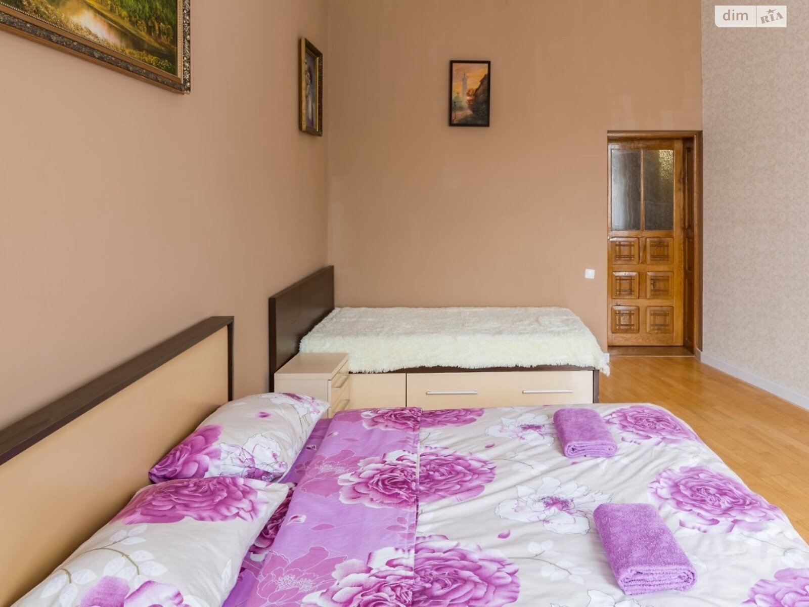 четырехкомнатная квартира в Львове, район Площадь Рынок, на ул. Гавришквича 2 в аренду на долгий срок помесячно фото 1 четырехкомнатная квартира в Львове, район Площадь Рынок, на ул. Гавришквича 2 в аренду на долгий срок помесячно фото 1