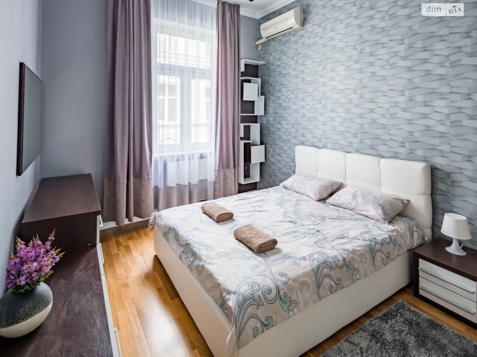 четырехкомнатная квартира в Львове, район Площадь Рынок, на ул. Гавришквича 2 в аренду на долгий срок помесячно фото 1 четырехкомнатная квартира в Львове, район Площадь Рынок, на ул. Гавришквича 2 в аренду на долгий срок помесячно фото 1