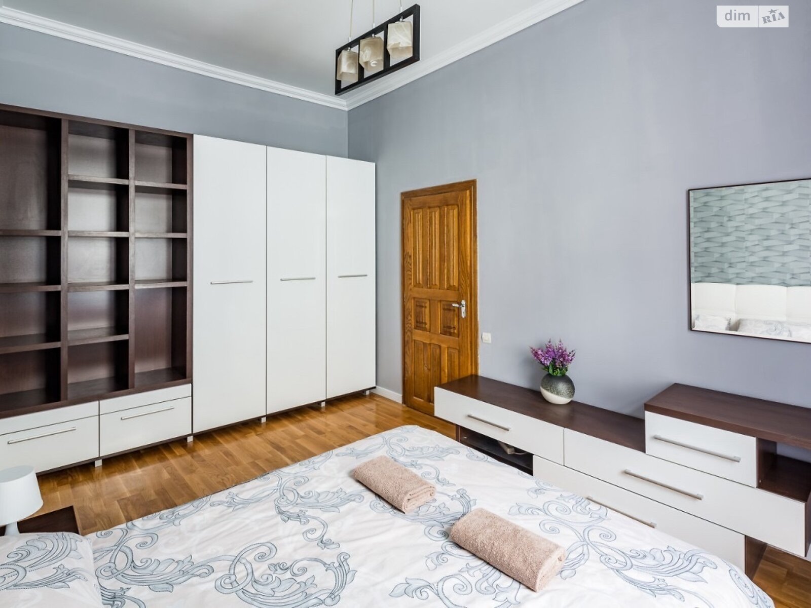 четырехкомнатная квартира в Львове, район Площадь Рынок, на ул. Гавришквича 2 в аренду на долгий срок помесячно фото 1 четырехкомнатная квартира в Львове, район Площадь Рынок, на ул. Гавришквича 2 в аренду на долгий срок помесячно фото 1