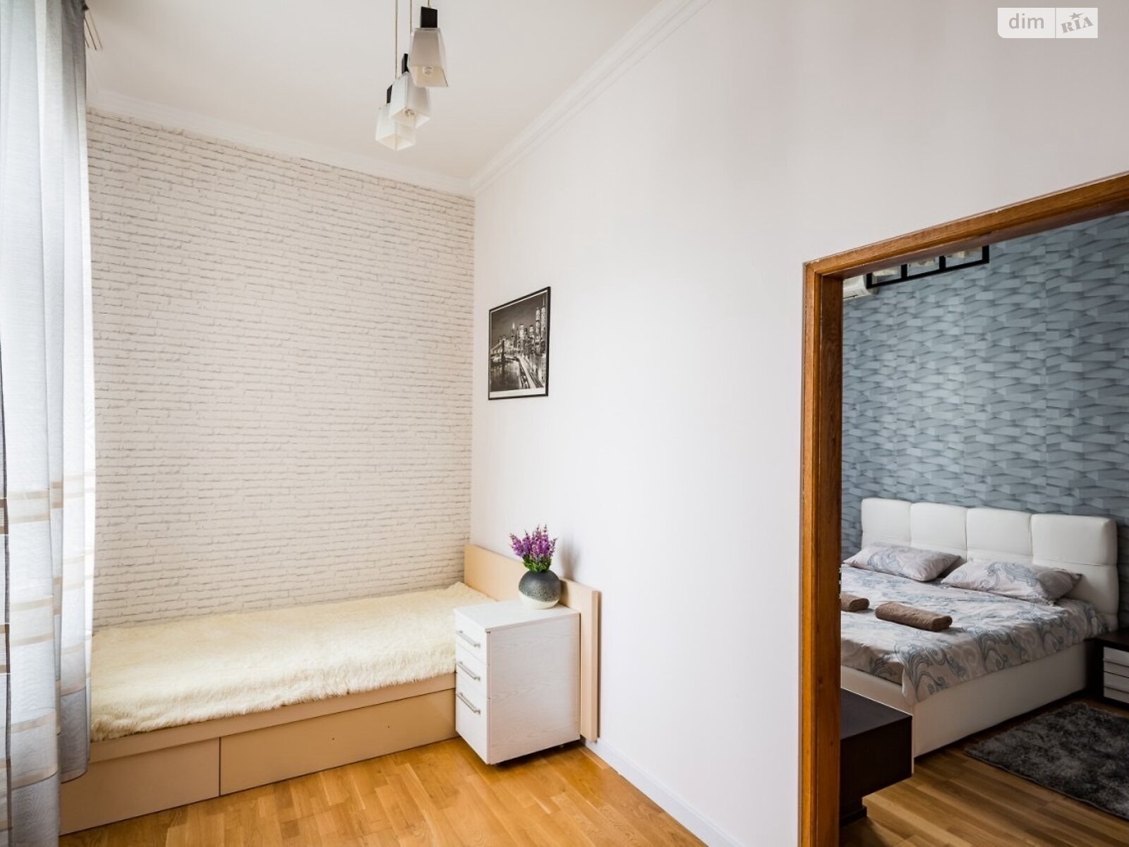 четырехкомнатная квартира в Львове, район Площадь Рынок, на ул. Гавришквича 2 в аренду на долгий срок помесячно фото 1 четырехкомнатная квартира в Львове, район Площадь Рынок, на ул. Гавришквича 2 в аренду на долгий срок помесячно фото 1