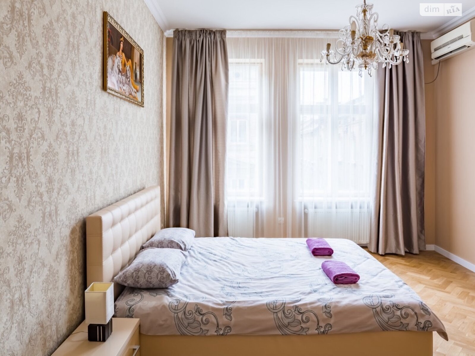 четырехкомнатная квартира в Львове, район Площадь Рынок, на ул. Гавришквича 2 в аренду на долгий срок помесячно фото 1 четырехкомнатная квартира в Львове, район Площадь Рынок, на ул. Гавришквича 2 в аренду на долгий срок помесячно фото 1