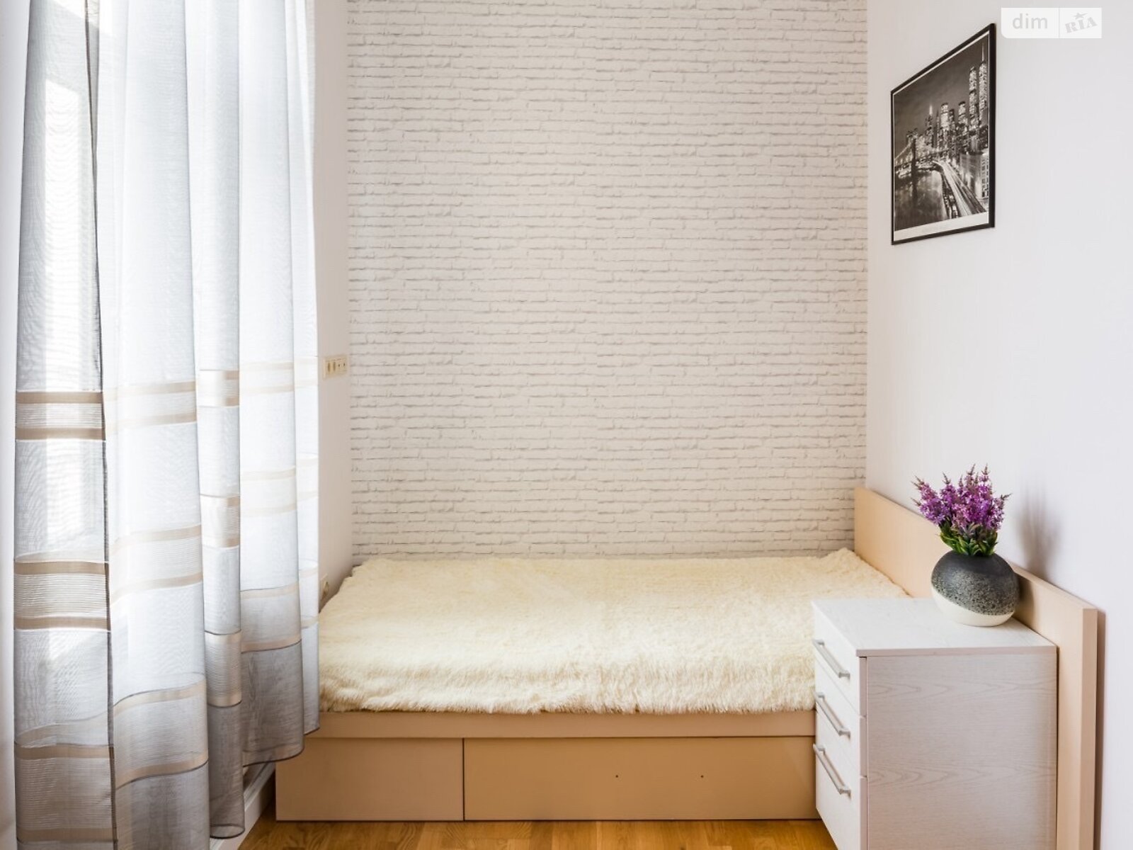 четырехкомнатная квартира в Львове, район Площадь Рынок, на ул. Гавришквича 2 в аренду на долгий срок помесячно фото 1 четырехкомнатная квартира в Львове, район Площадь Рынок, на ул. Гавришквича 2 в аренду на долгий срок помесячно фото 1