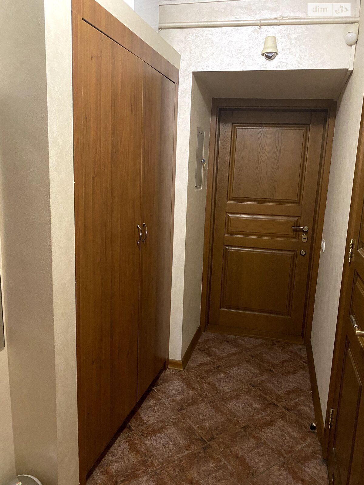 двокімнатна квартира в Львові, район Площа Ринок, на вул. Підвальна 3 в довготривалу оренду помісячно фото 1 двокімнатна квартира в Львові, район Площа Ринок, на вул. Підвальна 3 в довготривалу оренду помісячно фото 1