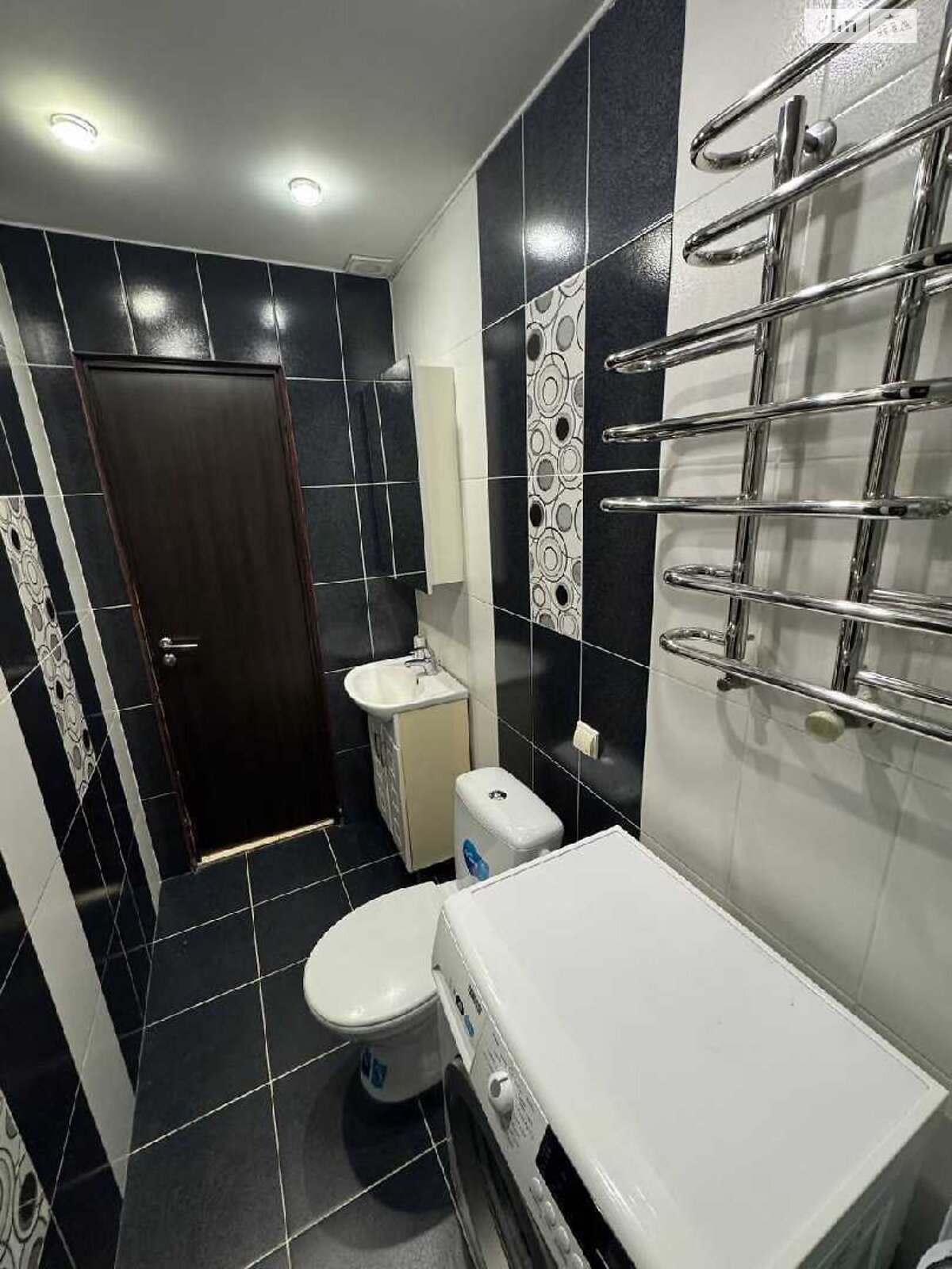 однокомнатная квартира в Львове, район Площадь Рынок, на пл. Рынок 38 в аренду на долгий срок помесячно фото 1 однокомнатная квартира в Львове, район Площадь Рынок, на пл. Рынок 38 в аренду на долгий срок помесячно фото 1