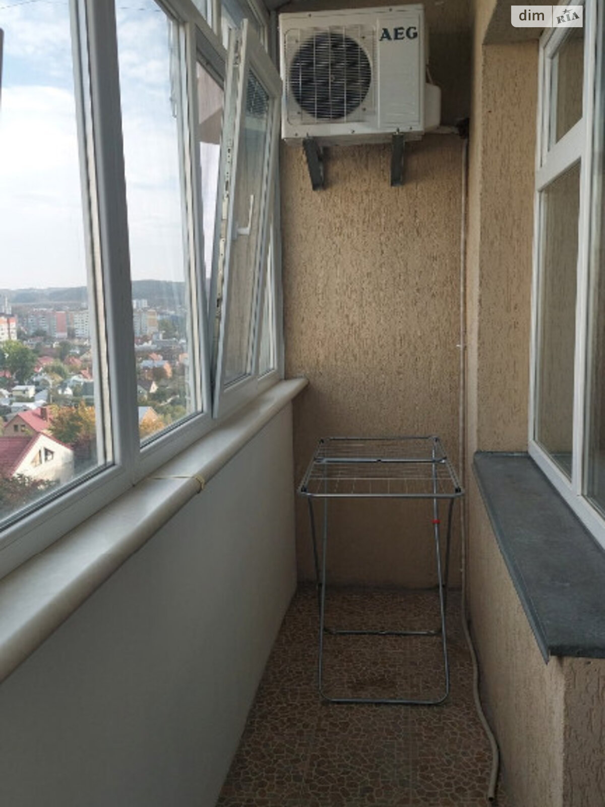 трехкомнатная квартира в Львове, на ул. Плуговая в аренду на долгий срок помесячно фото 1
