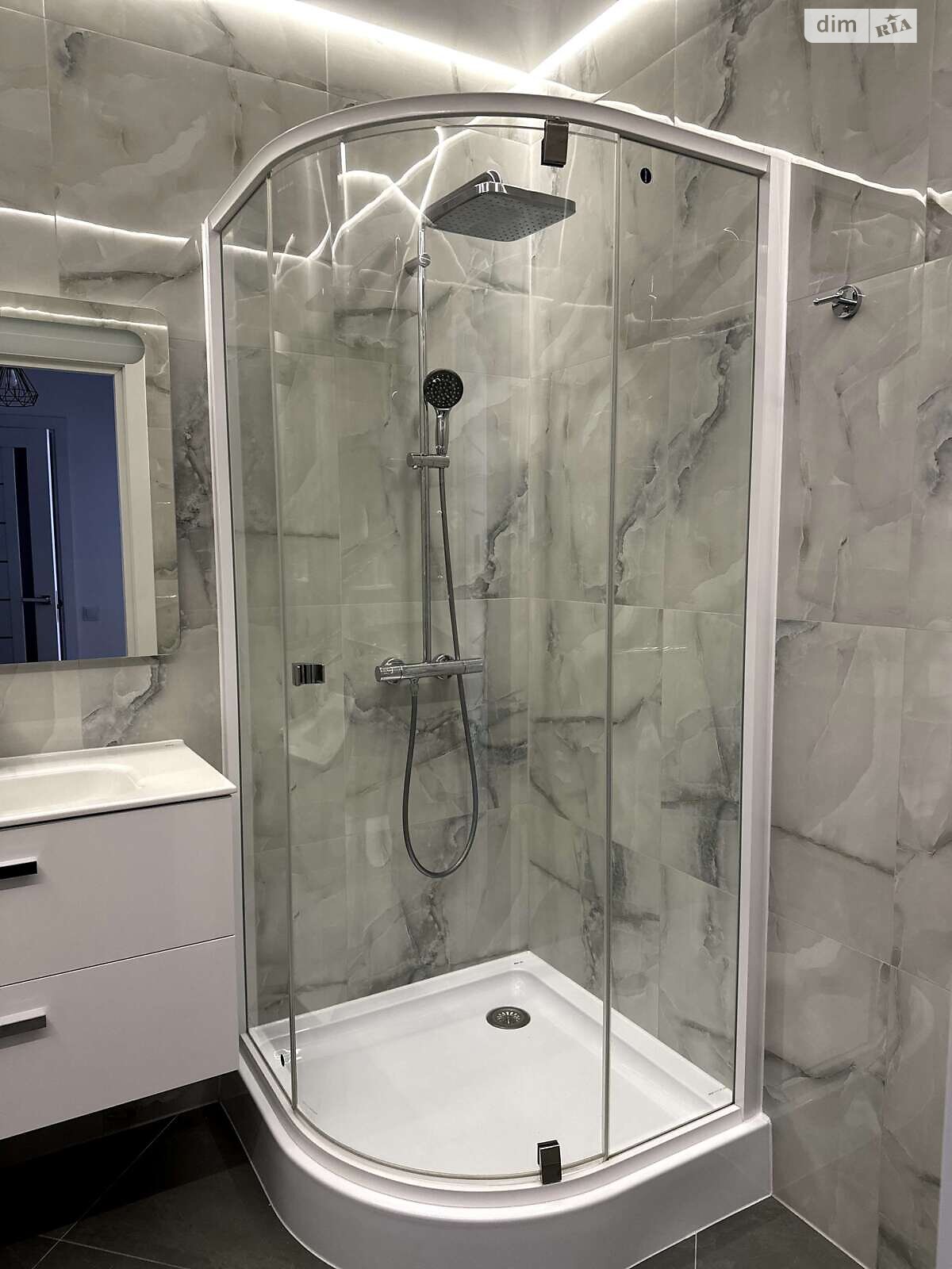 однокомнатная квартира в Львове, район Подзамче, на просп. Черновола Вячеслава в аренду на долгий срок помесячно фото 1 однокомнатная квартира в Львове, район Подзамче, на просп. Черновола Вячеслава в аренду на долгий срок помесячно фото 1