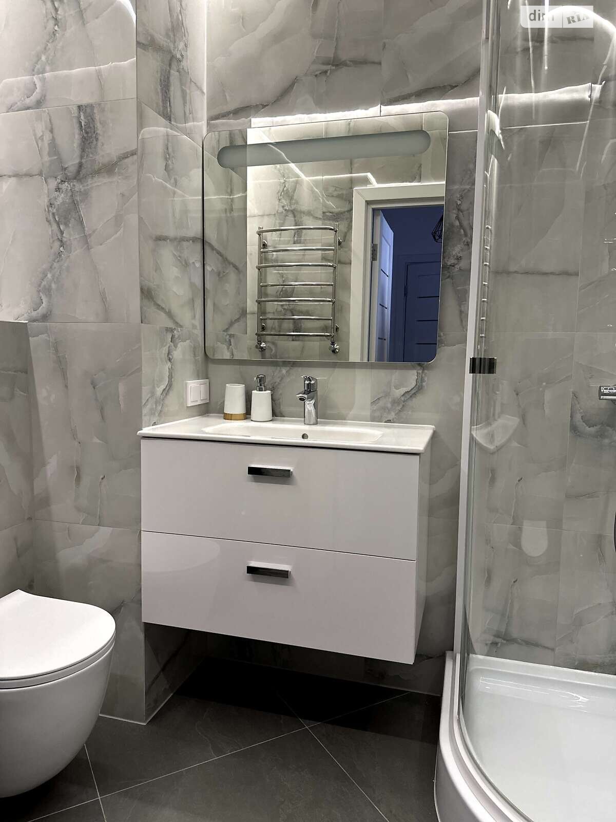 однокомнатная квартира в Львове, район Подзамче, на просп. Черновола Вячеслава в аренду на долгий срок помесячно фото 1 однокомнатная квартира в Львове, район Подзамче, на просп. Черновола Вячеслава в аренду на долгий срок помесячно фото 1