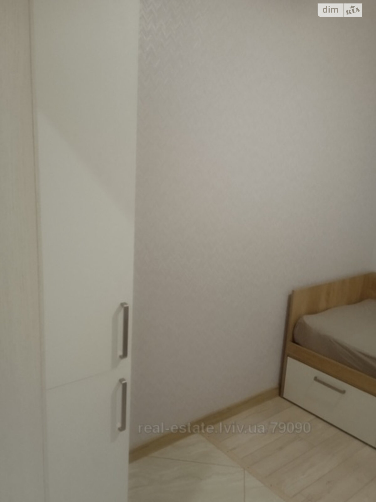 трикімнатна квартира в Львові, район Підзамче, на просп. Чорновола В’ячеслава 16А в довготривалу оренду помісячно фото 1 трикімнатна квартира в Львові, район Підзамче, на просп. Чорновола В’ячеслава 16А в довготривалу оренду помісячно фото 1