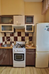 однокімнатна квартира в Львові, район Підзамче, на вул. Зустрічна 10 в довготривалу оренду помісячно фото 2