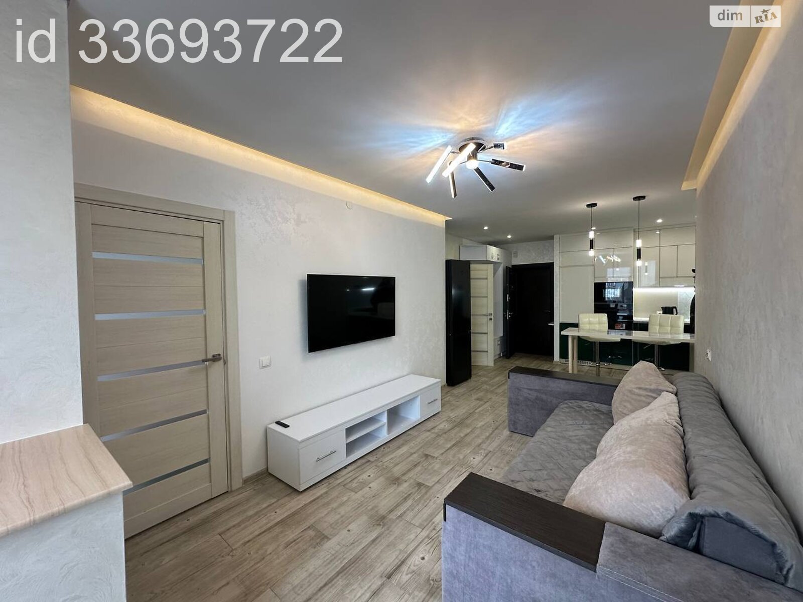 однокомнатная квартира в Львове, район Подзамче, на ул. Вячеслава Липинского 28 в аренду на долгий срок помесячно фото 1