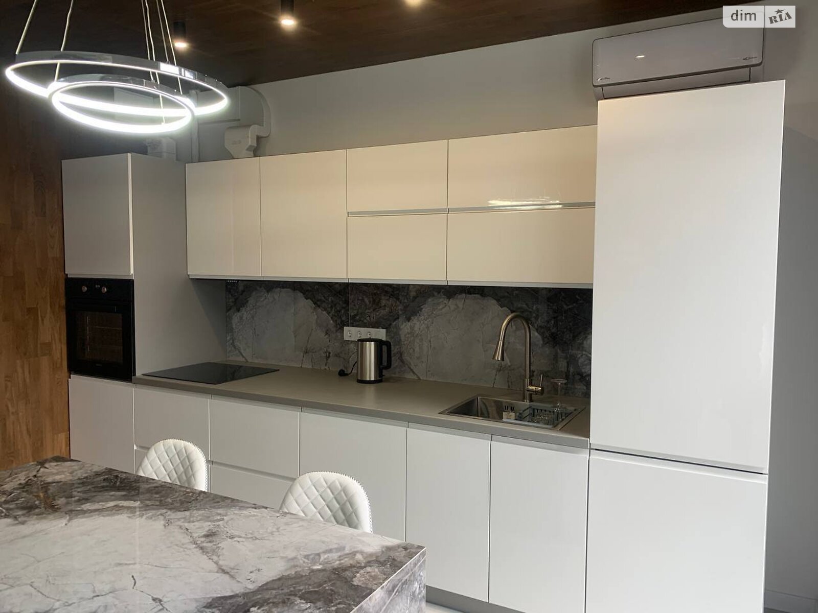 однокомнатная квартира в Львове, район Подзамче, на ул. Замарстиновская в аренду на долгий срок помесячно фото 1