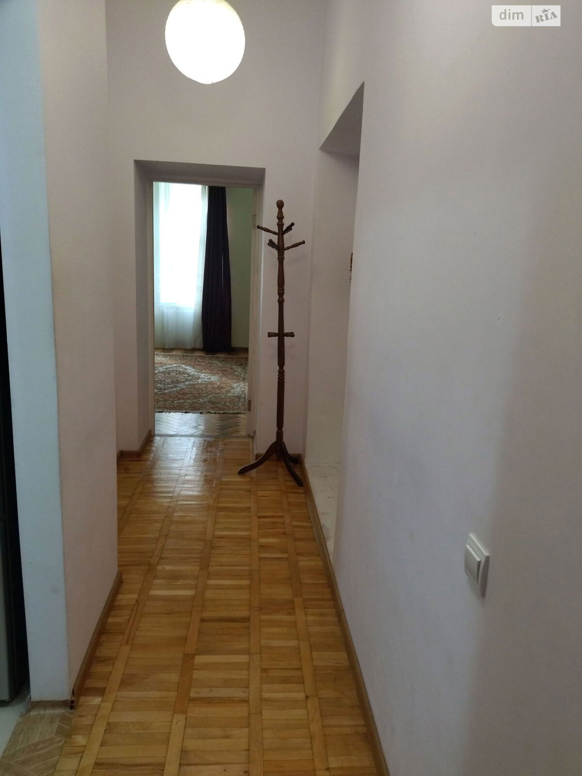 однокомнатная квартира в Львове, район Привокзальная, на ул. Голубовича Сидора 48 в аренду на долгий срок помесячно фото 1 однокомнатная квартира в Львове, район Привокзальная, на ул. Голубовича Сидора 48 в аренду на долгий срок помесячно фото 1