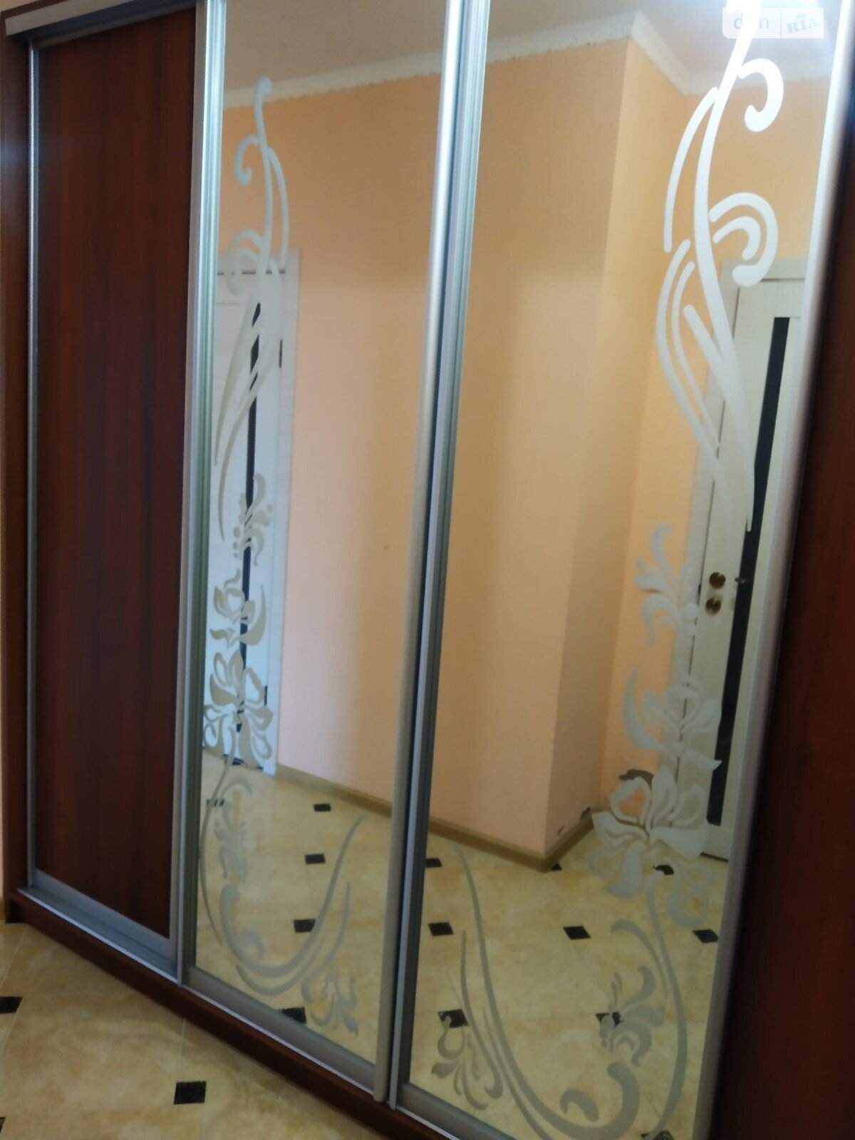 двокімнатна квартира в Львові, район Привокзальна, на вул. Залізнична 17 в довготривалу оренду помісячно фото 1 двокімнатна квартира в Львові, район Привокзальна, на вул. Залізнична 17 в довготривалу оренду помісячно фото 1