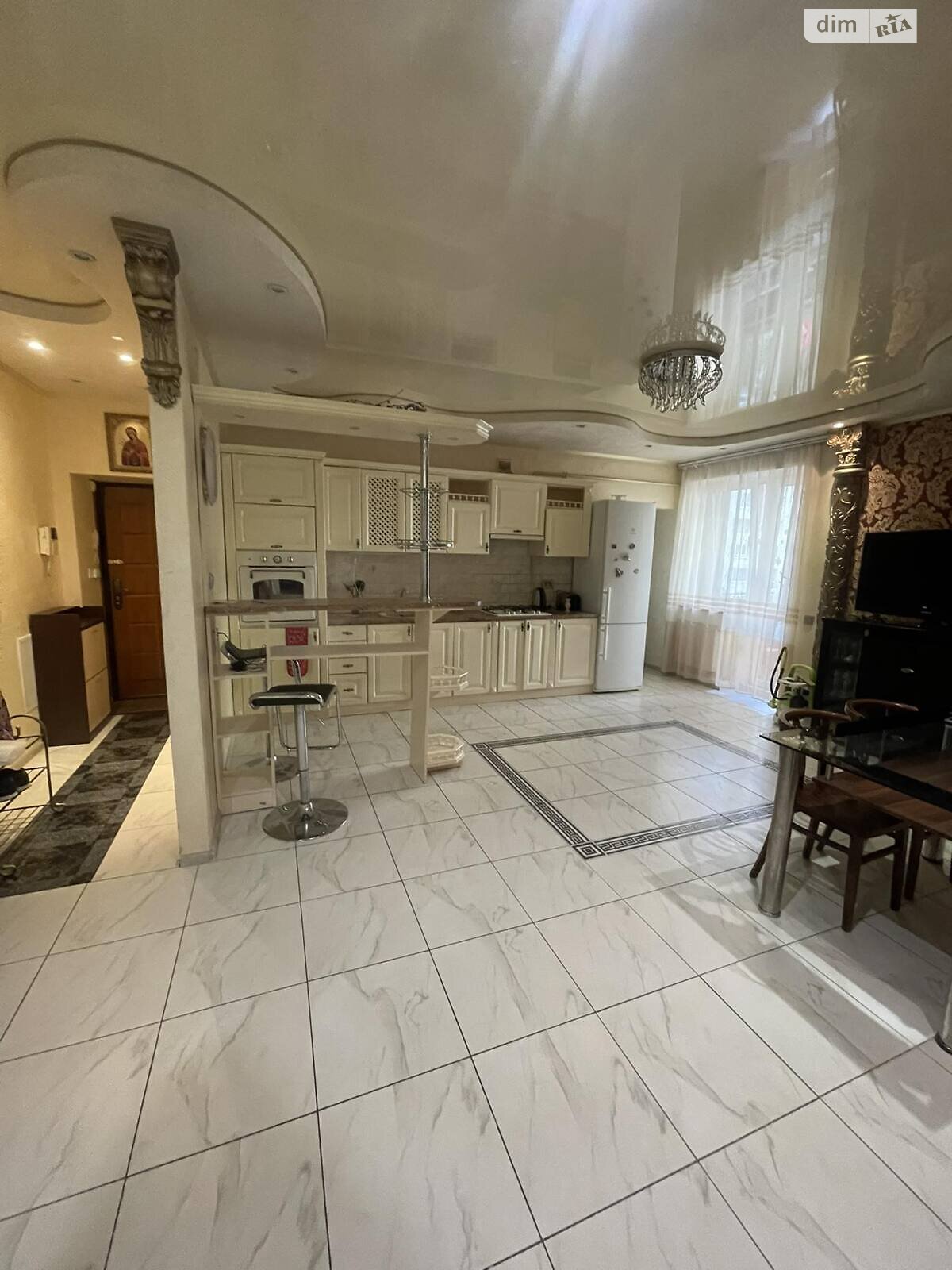 однокомнатная квартира в Львове, район Привокзальная, на ул. Железнодорожная 7В в аренду на долгий срок помесячно фото 1 однокомнатная квартира в Львове, район Привокзальная, на ул. Железнодорожная 7В в аренду на долгий срок помесячно фото 1