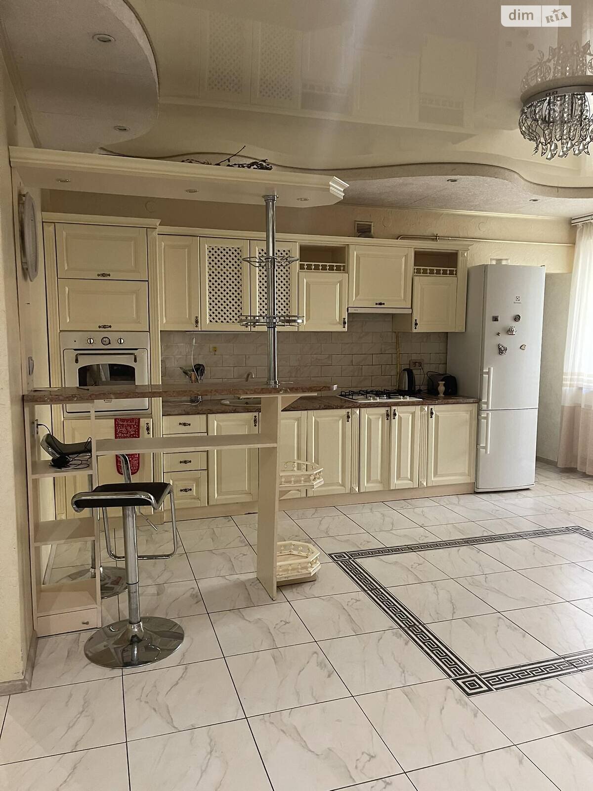 однокомнатная квартира в Львове, район Привокзальная, на ул. Железнодорожная 7В в аренду на долгий срок помесячно фото 1 однокомнатная квартира в Львове, район Привокзальная, на ул. Железнодорожная 7В в аренду на долгий срок помесячно фото 1