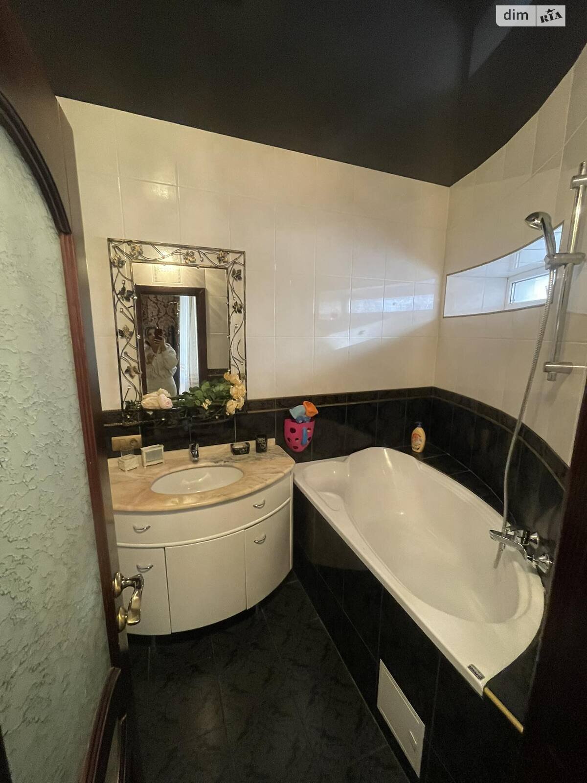 однокомнатная квартира в Львове, район Привокзальная, на ул. Железнодорожная 7В в аренду на долгий срок помесячно фото 1 однокомнатная квартира в Львове, район Привокзальная, на ул. Железнодорожная 7В в аренду на долгий срок помесячно фото 1