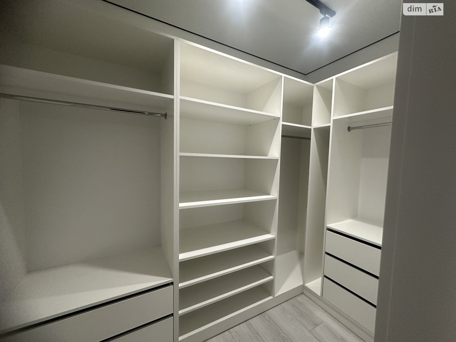 однокомнатная квартира в Львове, район Привокзальная, на ул. Железнодорожная 9А в аренду на долгий срок помесячно фото 1 однокомнатная квартира в Львове, район Привокзальная, на ул. Железнодорожная 9А в аренду на долгий срок помесячно фото 1