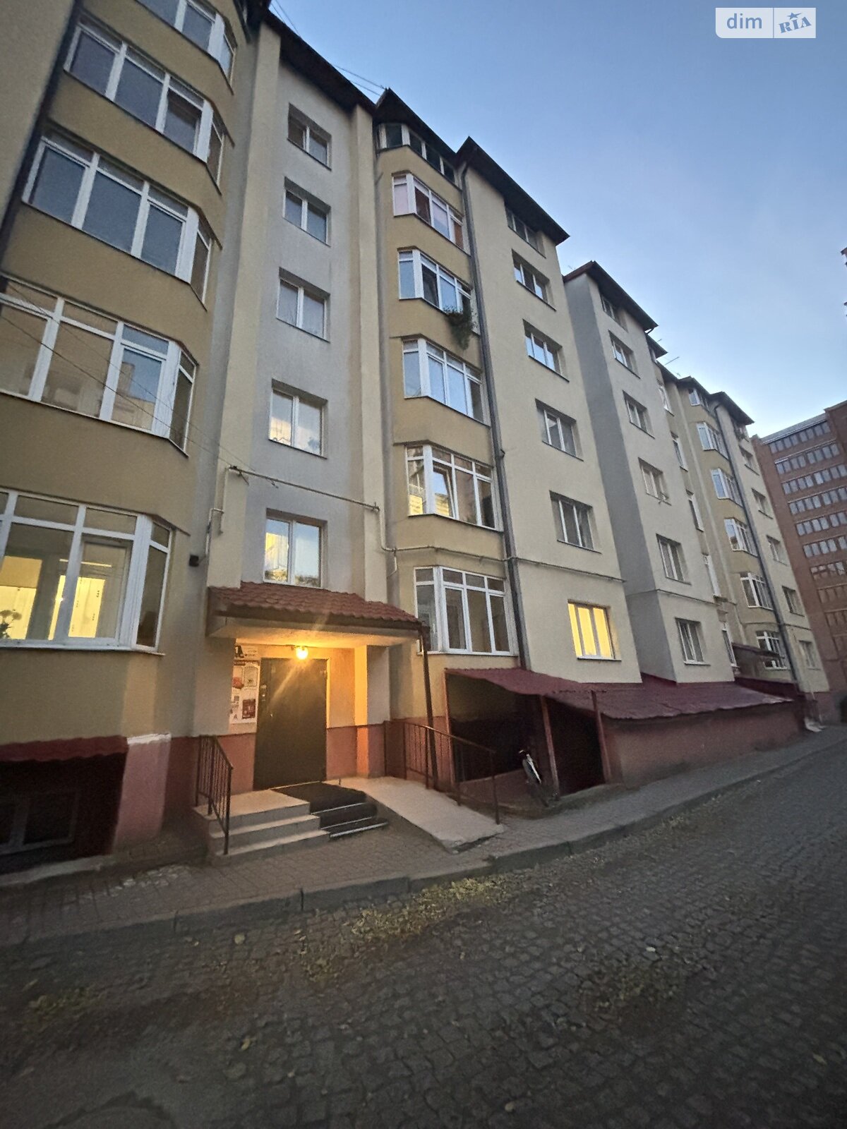 однокімнатна квартира з меблями в Львові, район Рясне, на вул. Шевченка Тараса в довготривалу оренду помісячно фото 1 однокімнатна квартира з меблями в Львові, район Рясне, на вул. Шевченка Тараса в довготривалу оренду помісячно фото 1