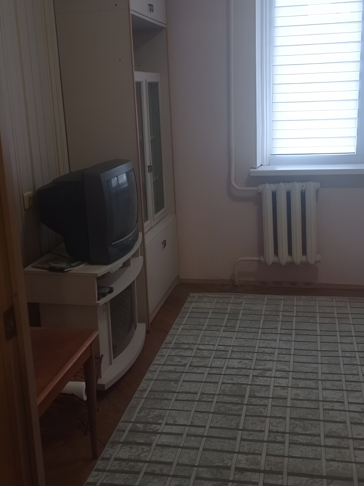 чотирикімнатна квартира в Львові, район Санта Барбара, на вул. Коломийська в довготривалу оренду помісячно фото 1 чотирикімнатна квартира в Львові, район Санта Барбара, на вул. Коломийська в довготривалу оренду помісячно фото 1