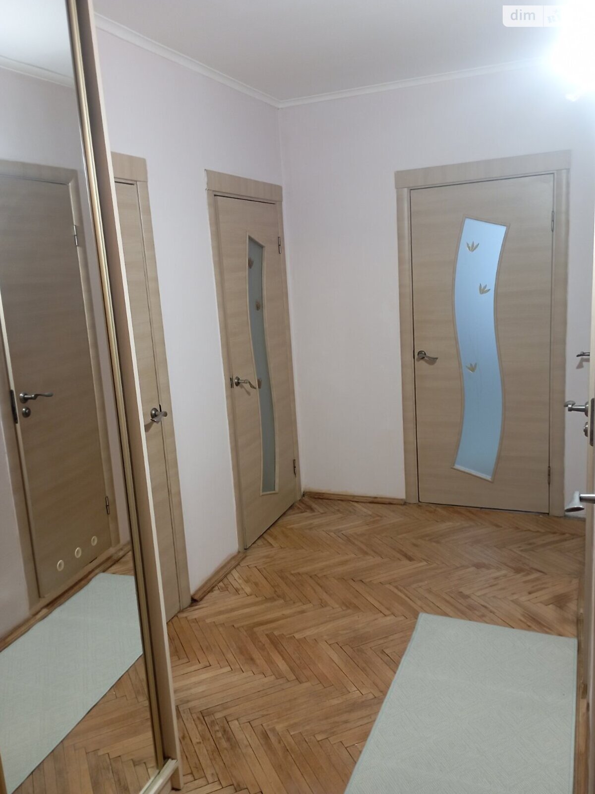 чотирикімнатна квартира в Львові, район Санта Барбара, на вул. Коломийська в довготривалу оренду помісячно фото 1 чотирикімнатна квартира в Львові, район Санта Барбара, на вул. Коломийська в довготривалу оренду помісячно фото 1