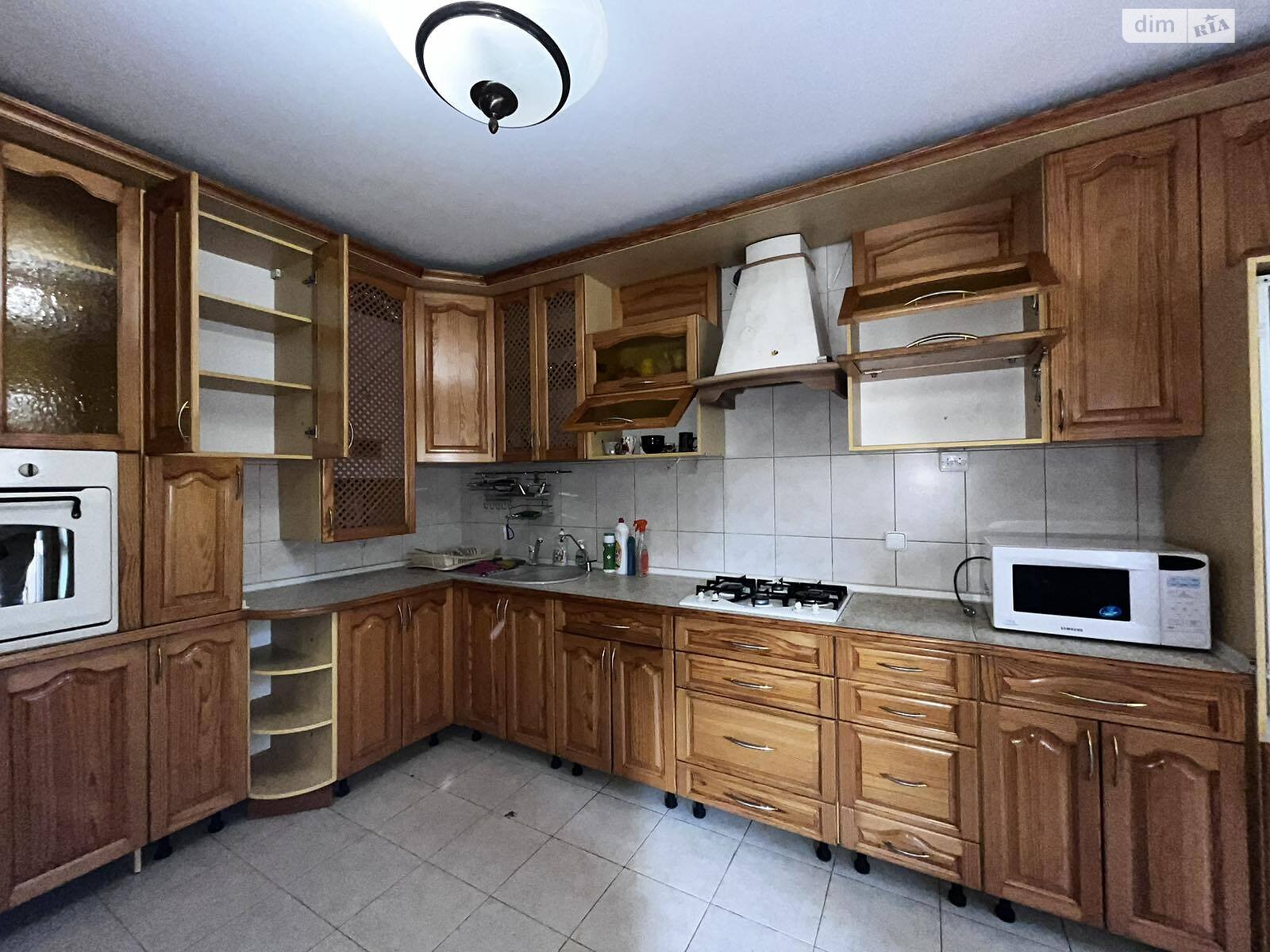 однокімнатна квартира в Львові, район Санта Барбара, на вул. Михайла Гориня в довготривалу оренду помісячно фото 1 однокімнатна квартира в Львові, район Санта Барбара, на вул. Михайла Гориня в довготривалу оренду помісячно фото 1