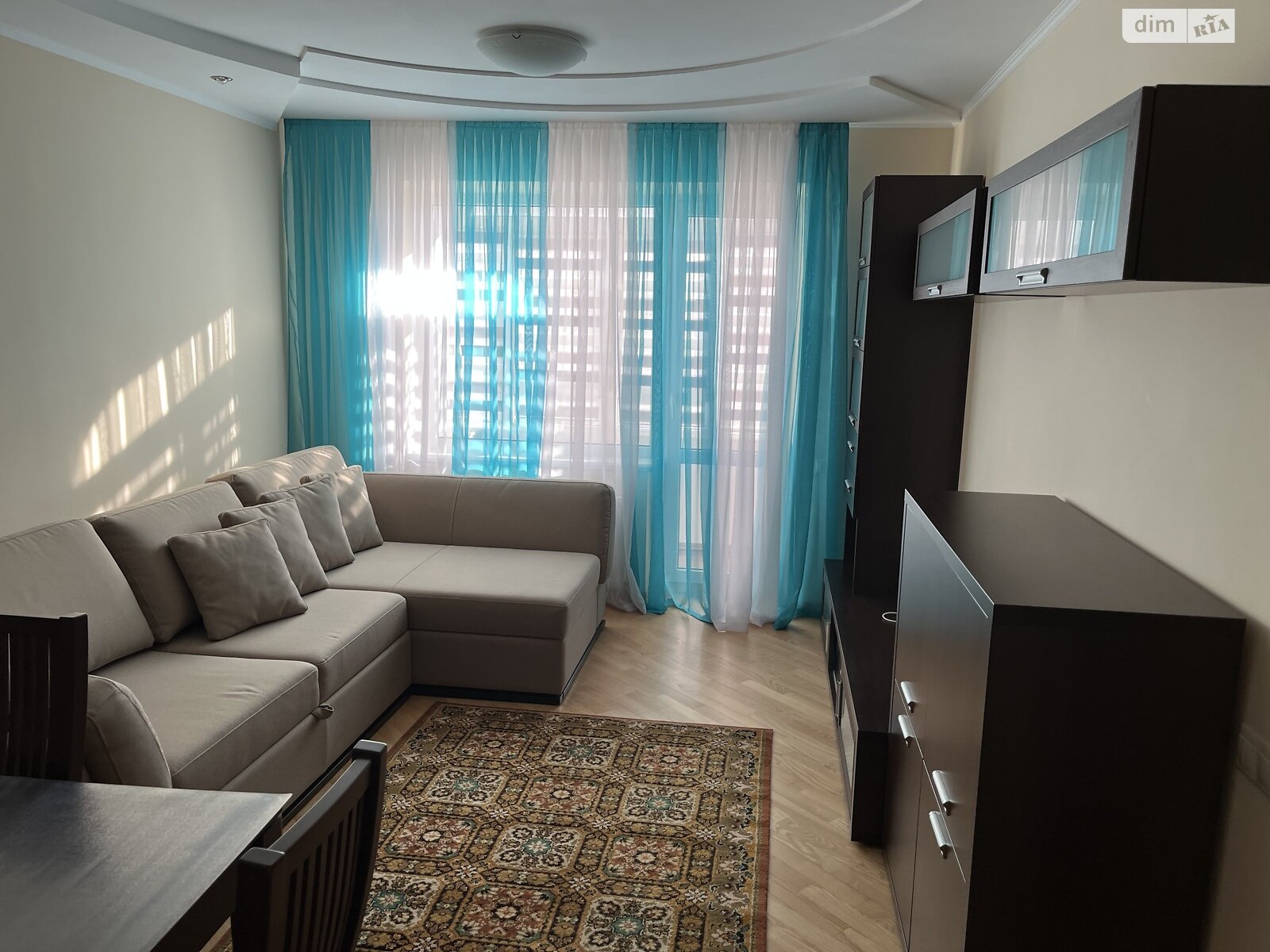 четырехкомнатная квартира в Львове, район Санта Барбара, на ул. Михаила Горыня 25 в аренду на долгий срок помесячно фото 1 четырехкомнатная квартира в Львове, район Санта Барбара, на ул. Михаила Горыня 25 в аренду на долгий срок помесячно фото 1