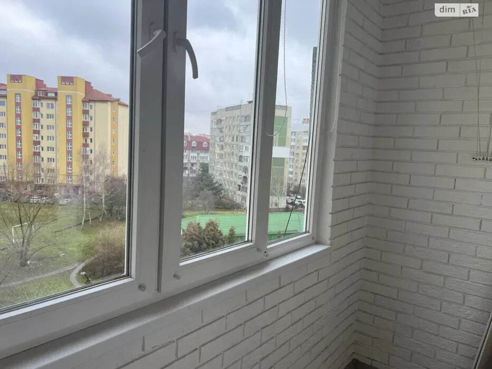 двухкомнатная квартира в Львове, район Санта Барбара, на ул. Освицкая 3 в аренду на долгий срок помесячно фото 1