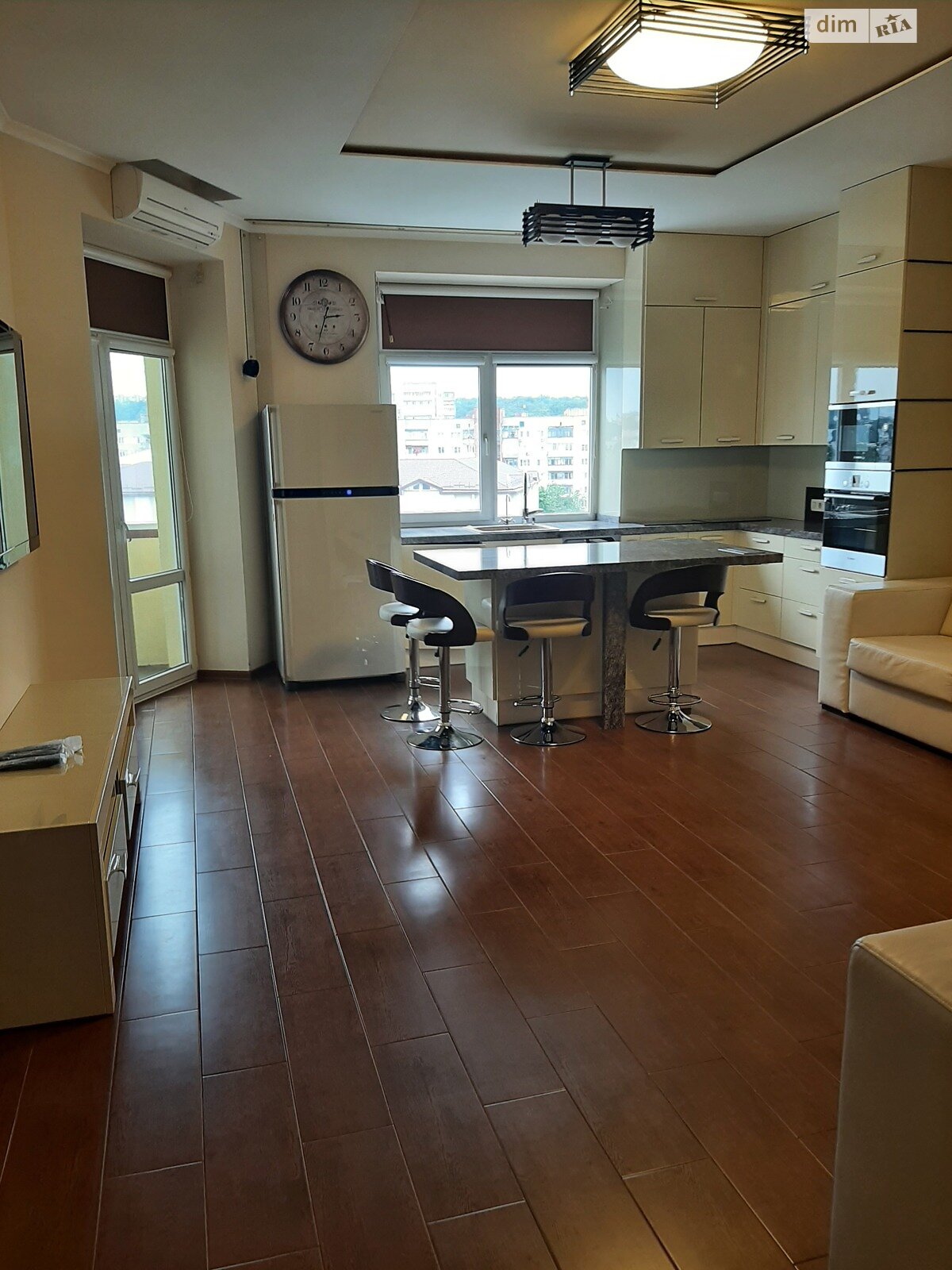 однокімнатна квартира в Львові, район Шевченківський, на просп. Чорновола В’ячеслава в довготривалу оренду помісячно фото 1 однокімнатна квартира в Львові, район Шевченківський, на просп. Чорновола В’ячеслава в довготривалу оренду помісячно фото 1